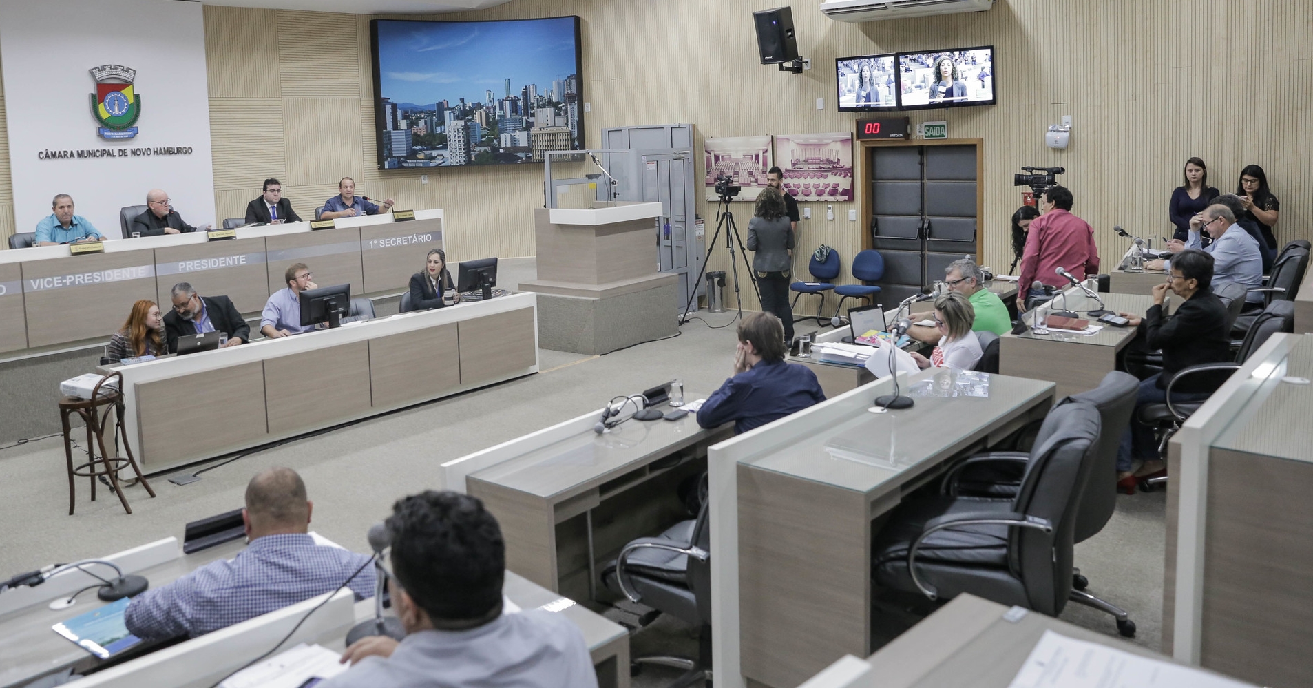 Legislativo autoriza criação de empresa pública para suceder a Fundação de Saúde