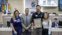 Legislativo presta homenagem aos 15 anos da rede de academias Arena