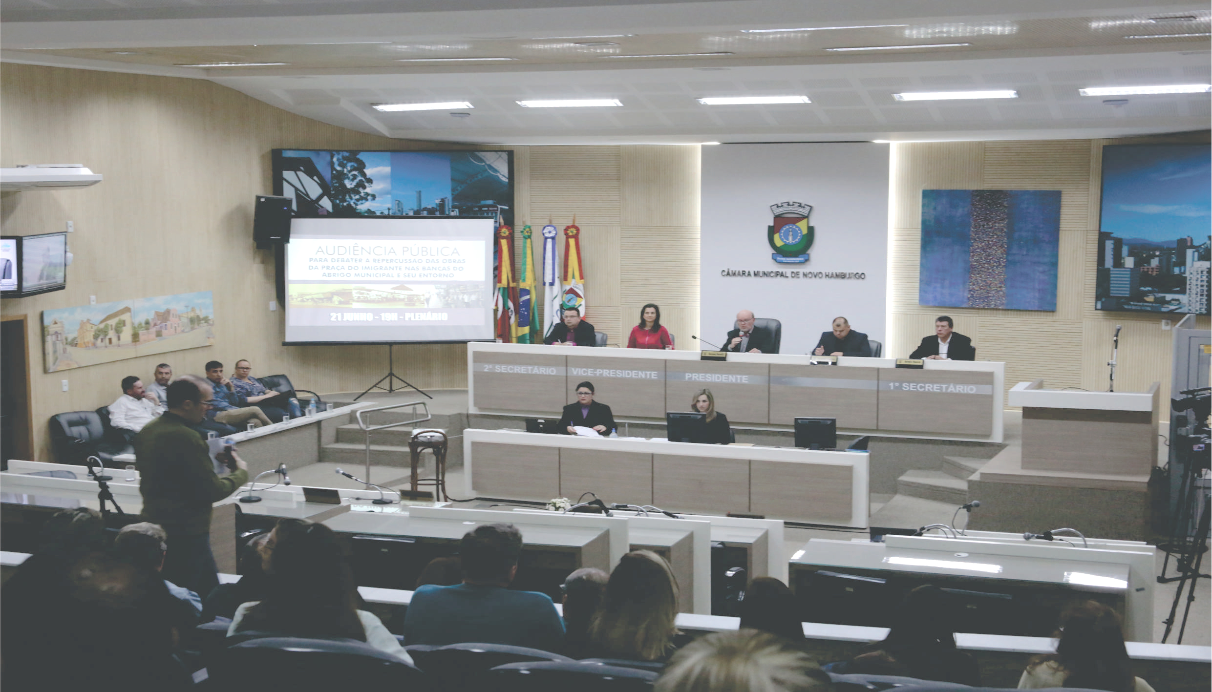 Legislativo realiza audiência que debateu as obras da Praça do Imigrante e seu entorno