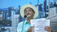 Líder comunitário divulga audiências públicas para discussão de projetos habitacionais