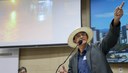 Líder comunitário Pedrinho Oliveira ocupa a Tribuna Popular
