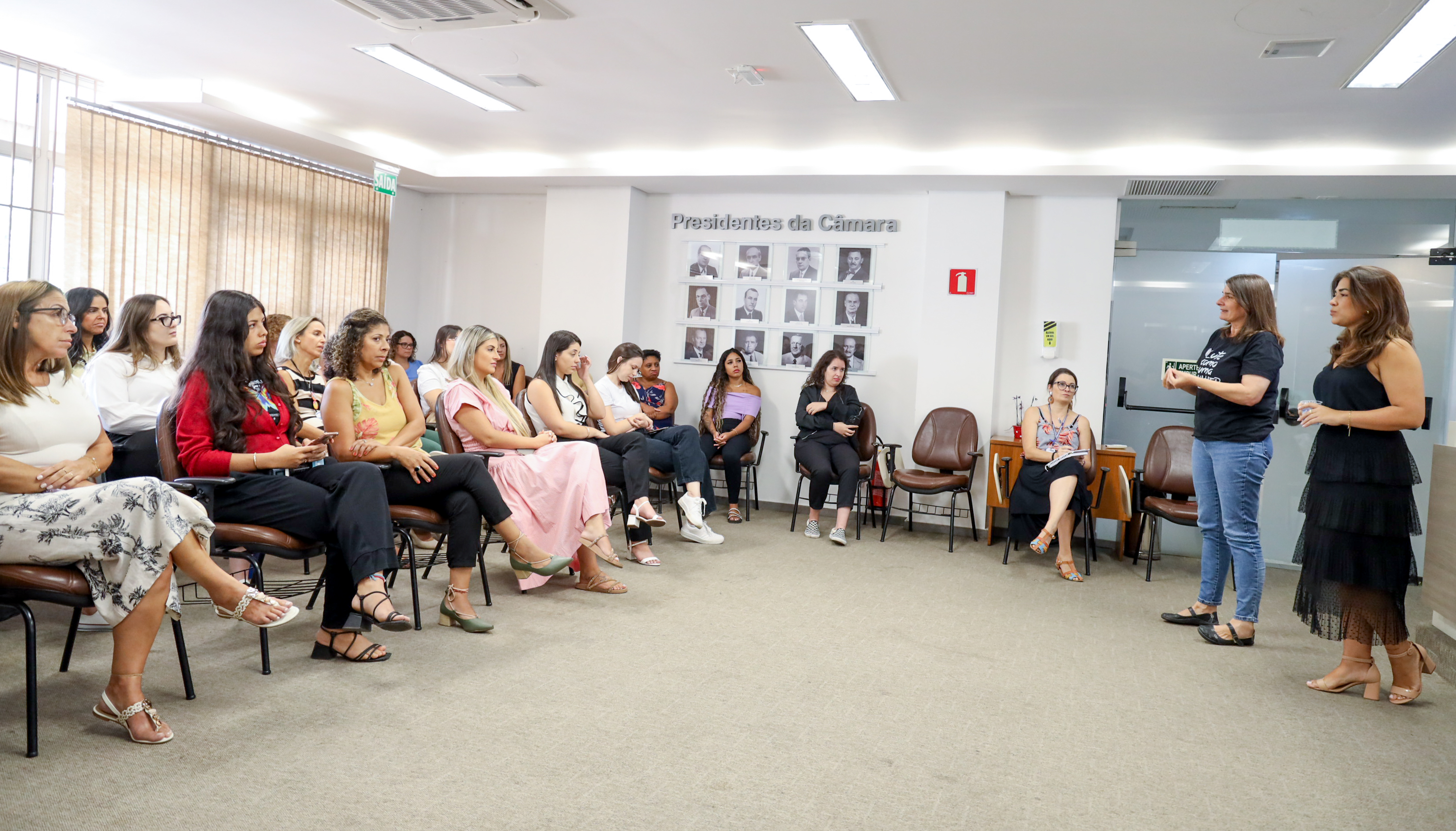 Mês da Mulher: Câmara debate assédio sexual e leva ações à comunidade