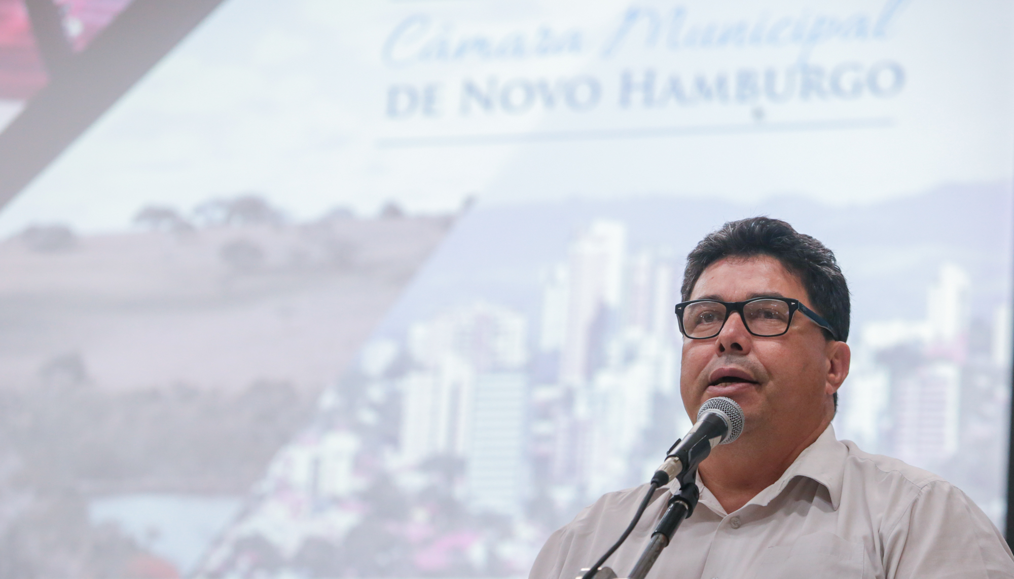 Moção critica proposta de privatização dos Correios