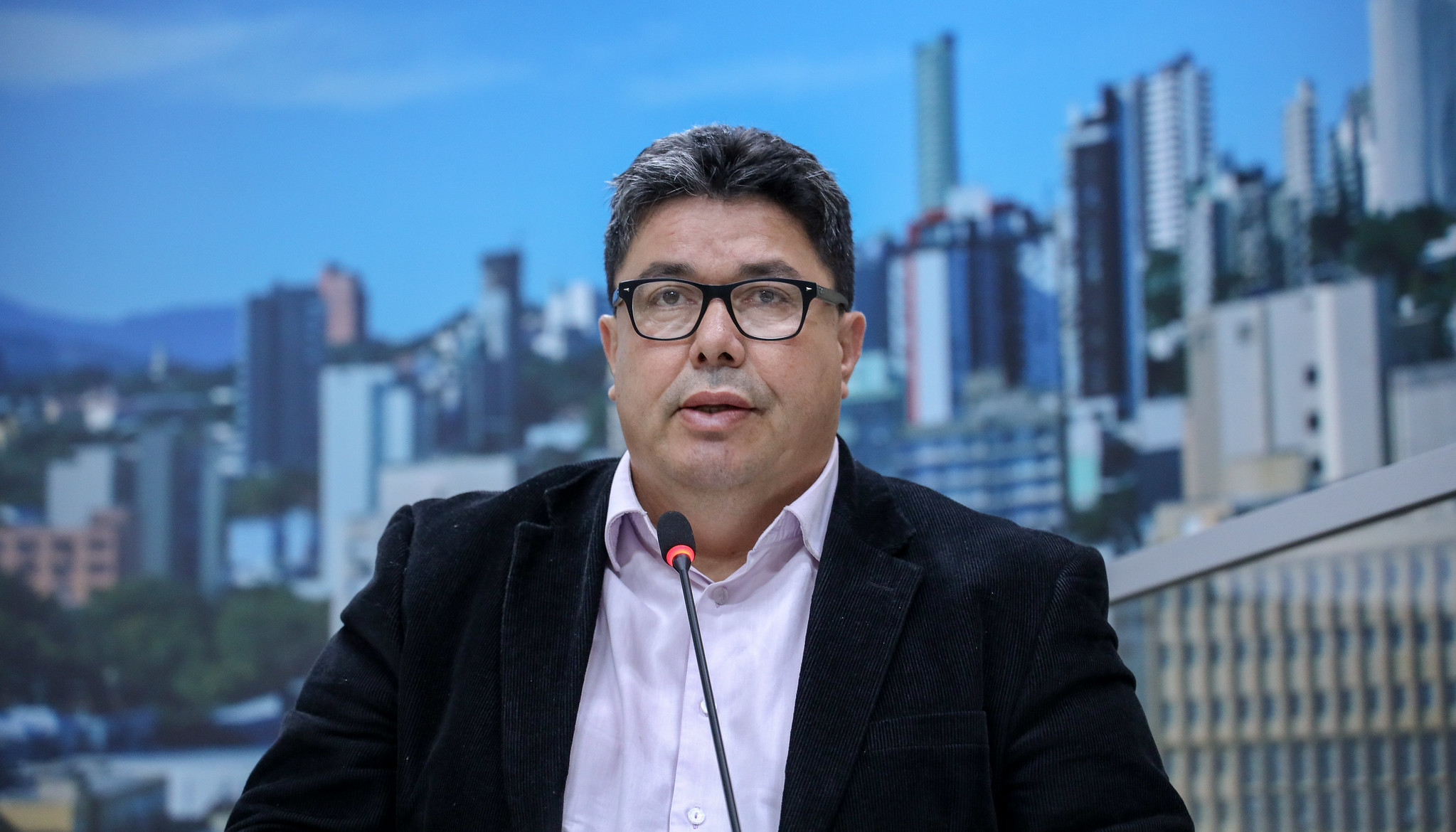 Moção critica veto presidencial a reajuste de verba para merenda escolar