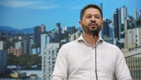 Moção elogia projetos de lei protocolados pelo deputado federal Lucas Redecker