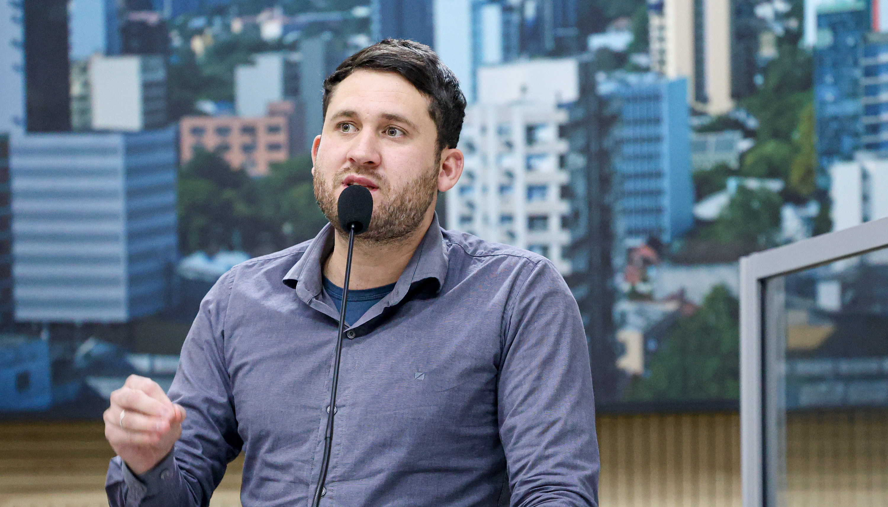 Moção pede revisão do pacto federativo