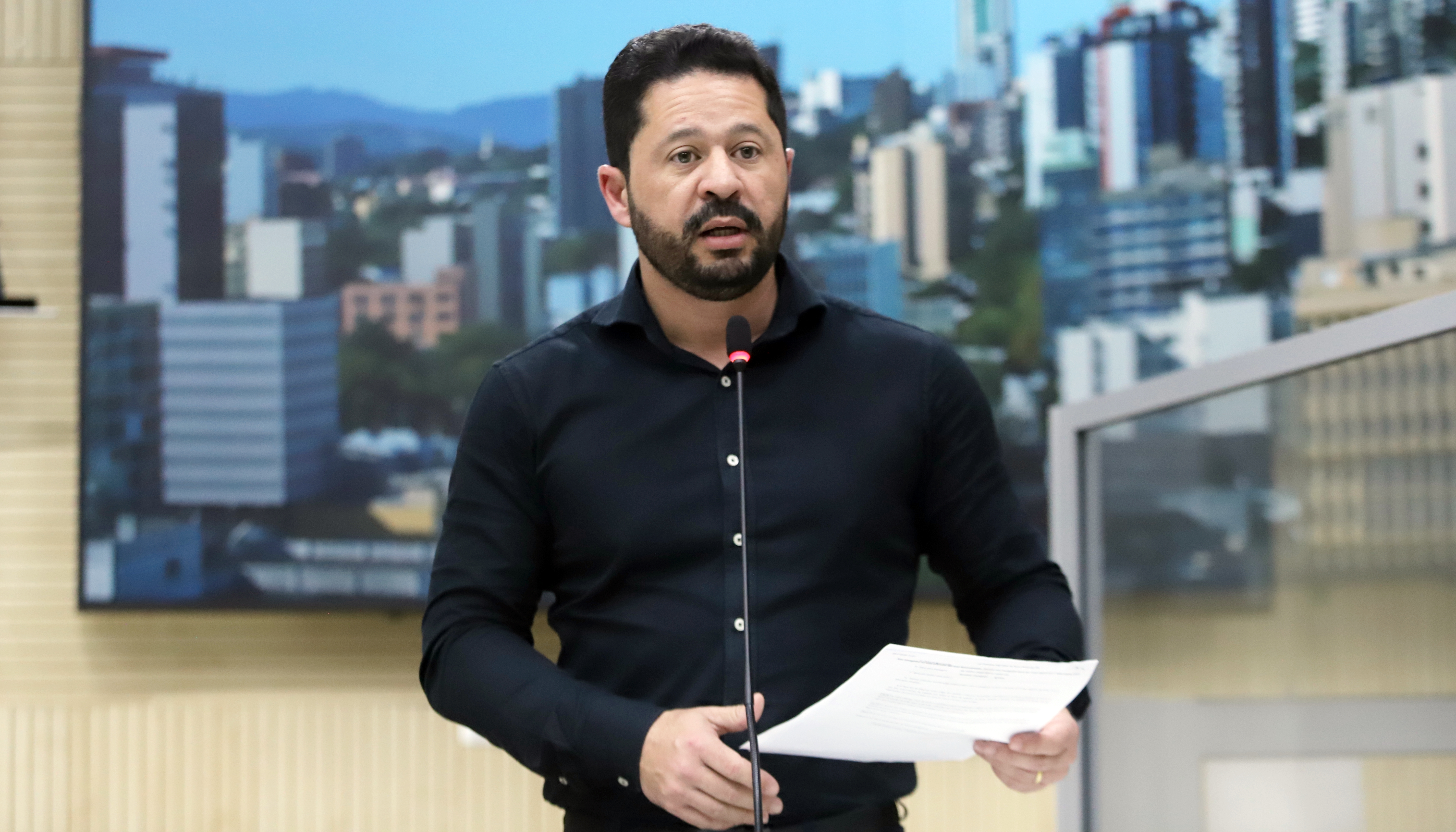 Modificação aprovada na Lei da Doula busca evitar que hospitais vetem presença da profissional