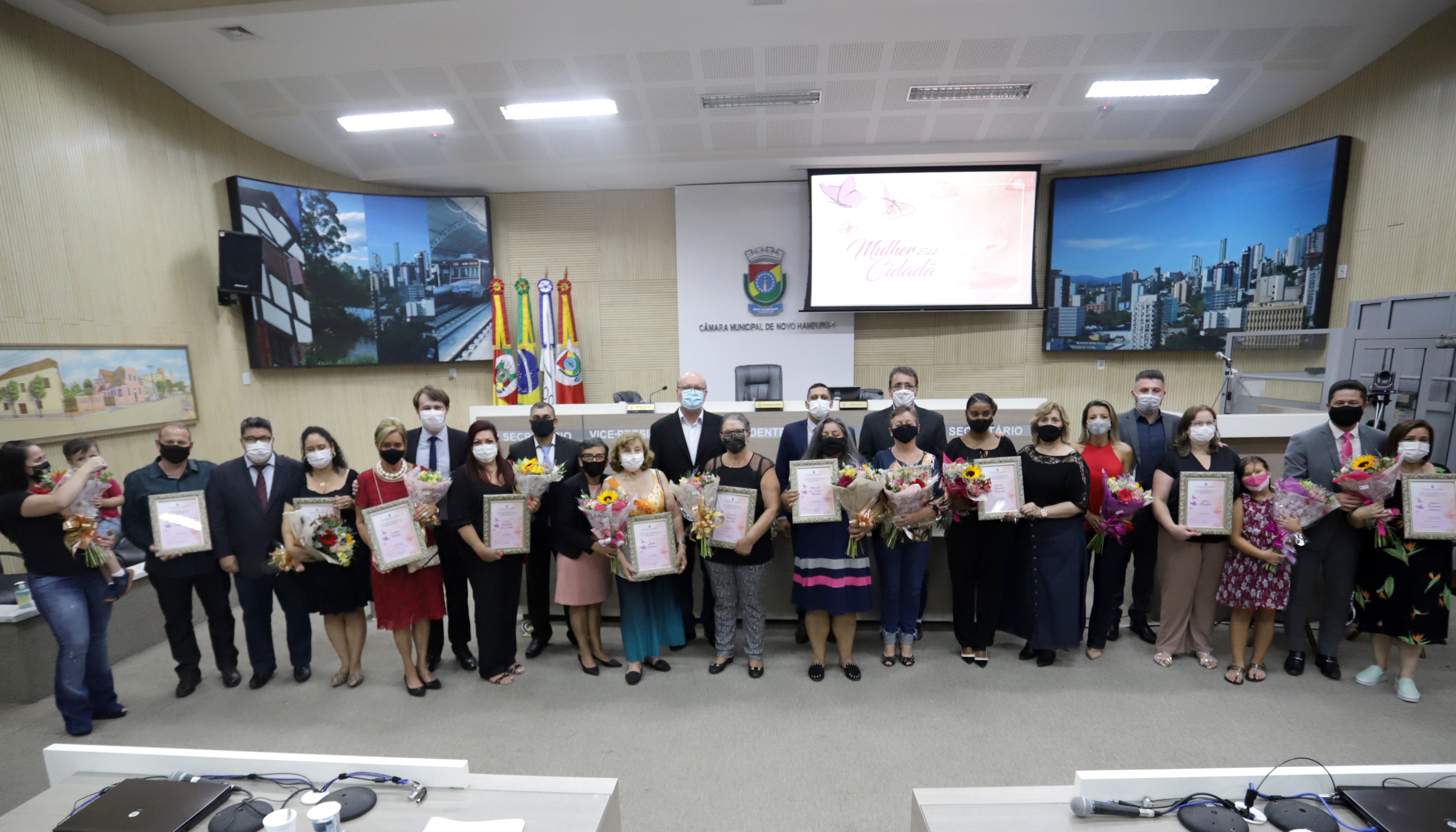 No Dia Internacional da Mulher, 11 agraciadas recebem o título de Mulher Cidadã de Novo Hamburgo