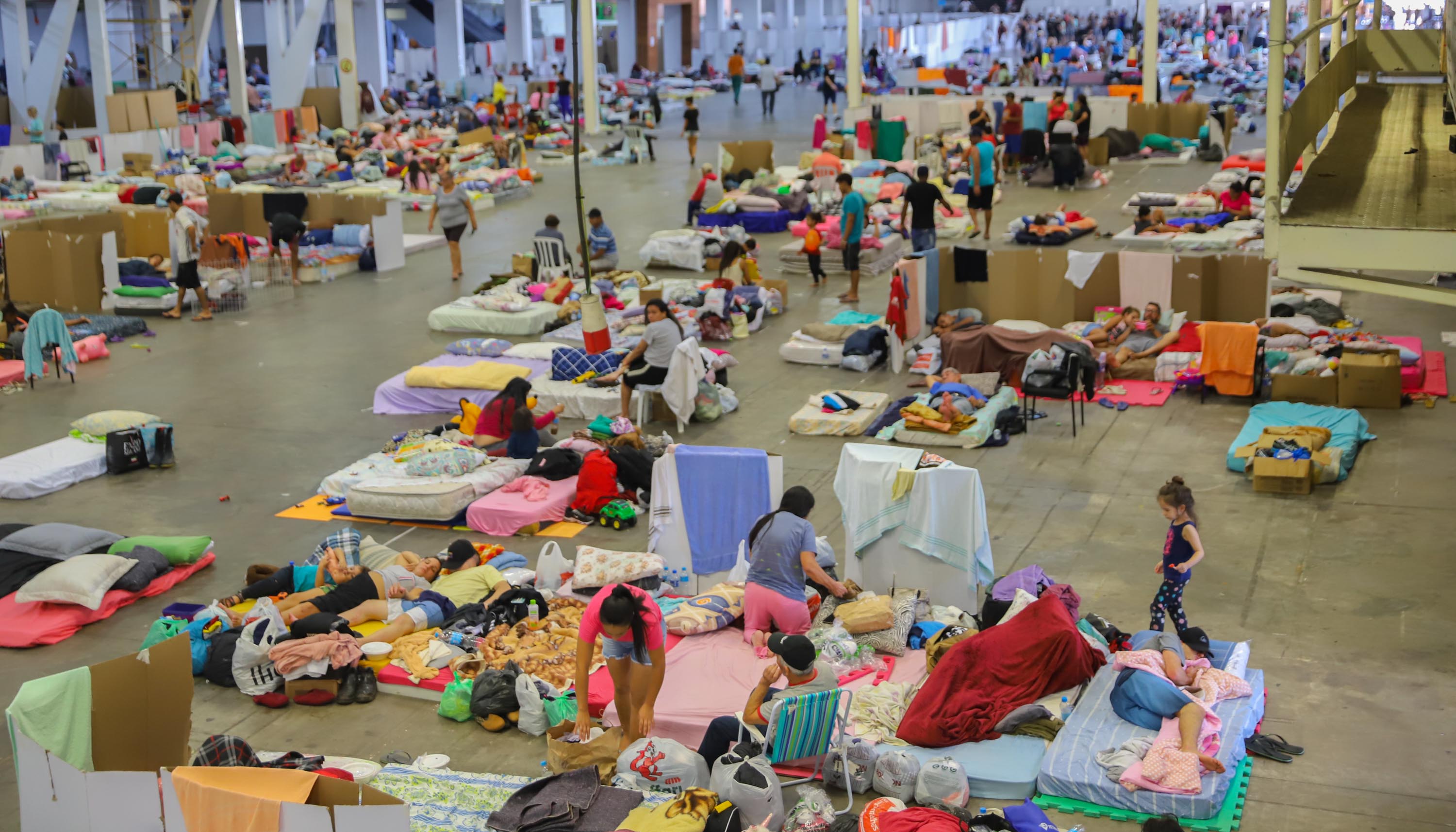 Fenac acolhe 2,8 mil pessoas atingidas pelas enchentes