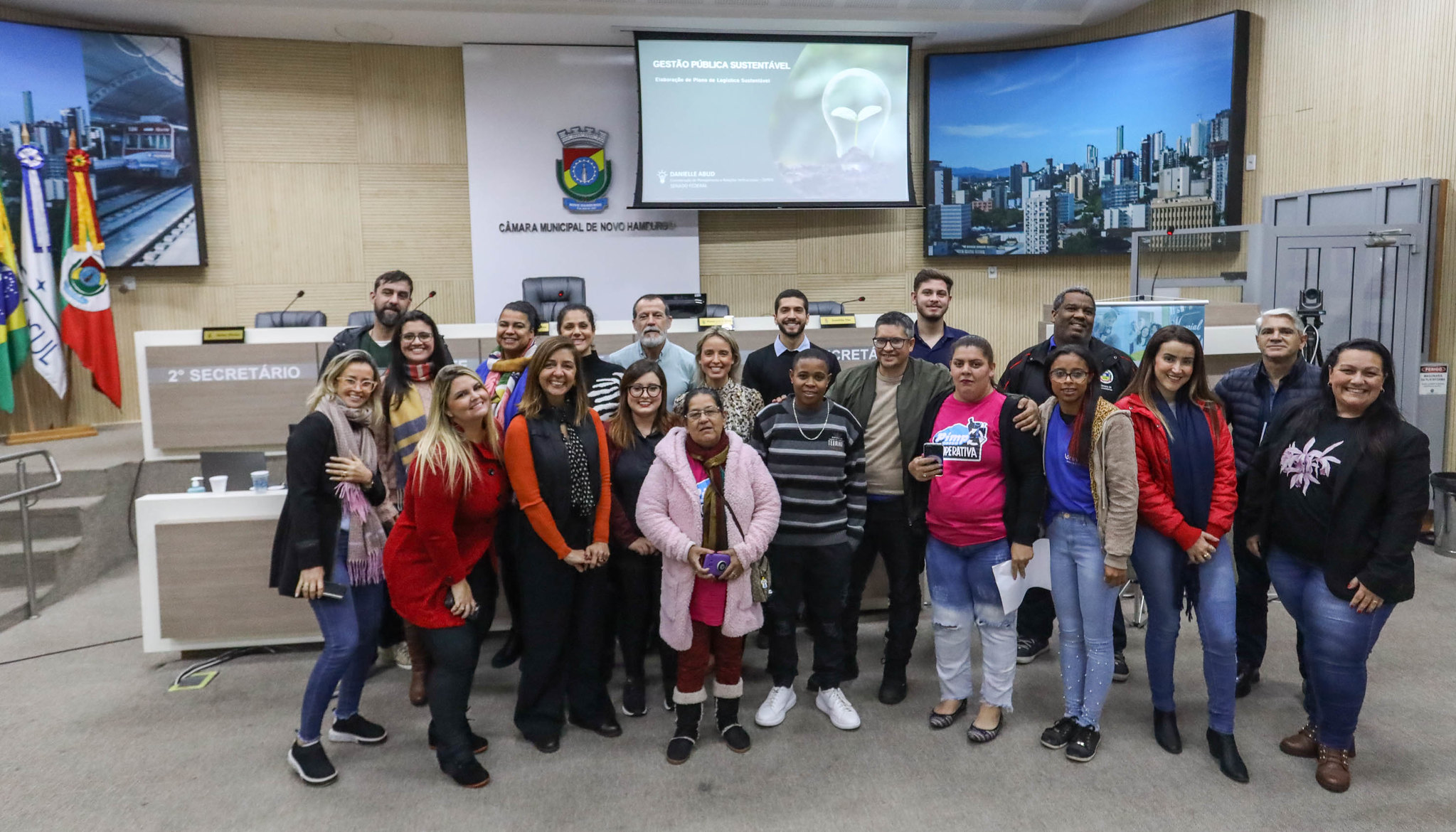 Oficina auxilia legislativos e entidades a adotarem ações sustentáveis