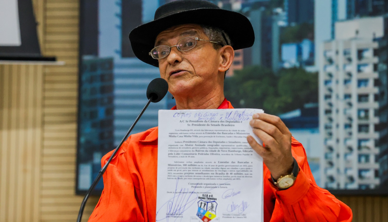 Oncologia, moradia e prevenção a enchentes pautam discurso na Tribuna Popular