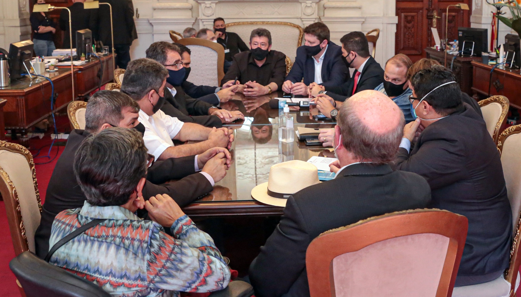 Parlamentares vão ao Piratini contra ameça de corte de quase R$ 21 milhões anuais para o Hospital Municipal