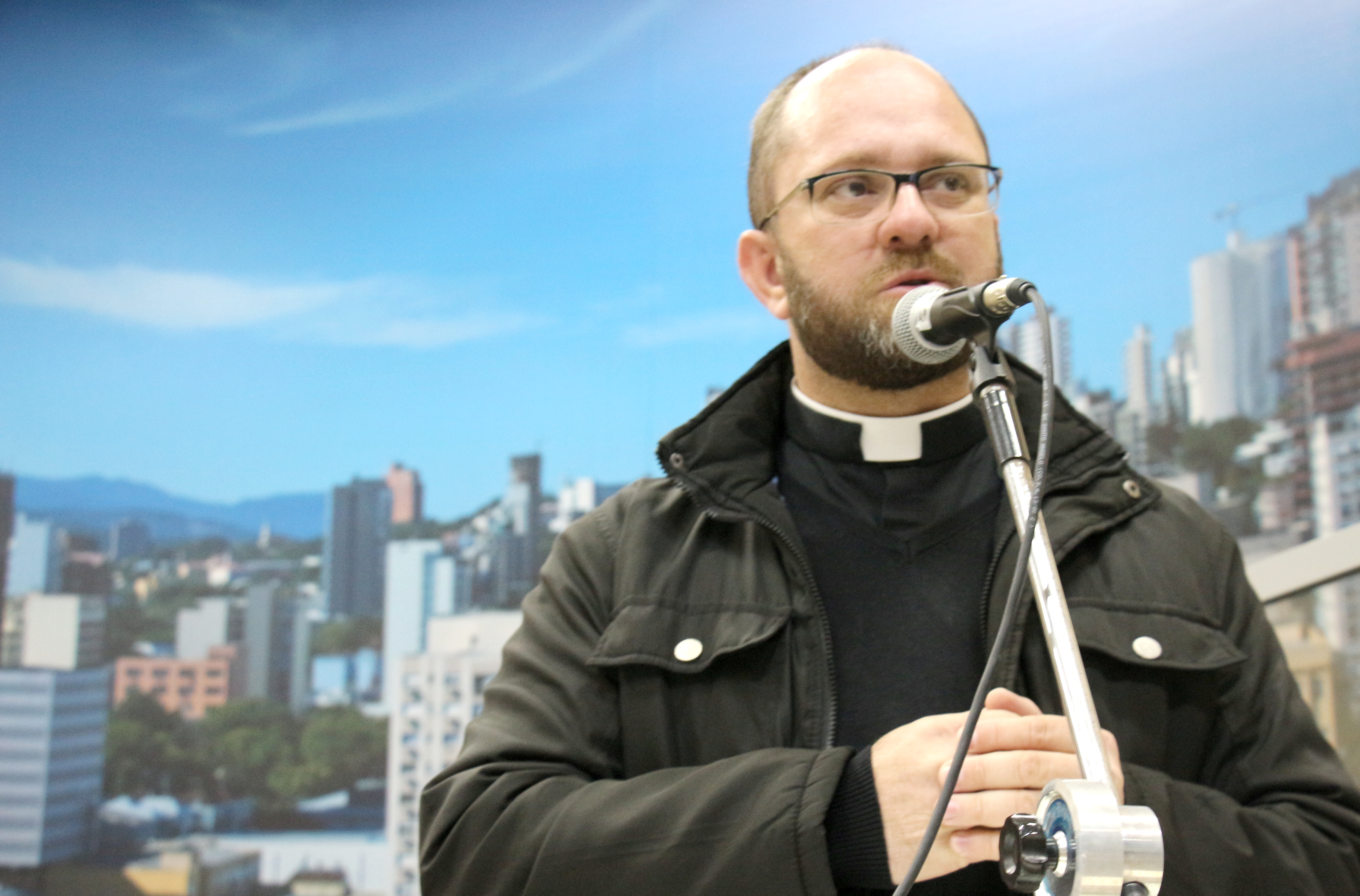 Pároco convida vereadores para a Festa do Motorista
