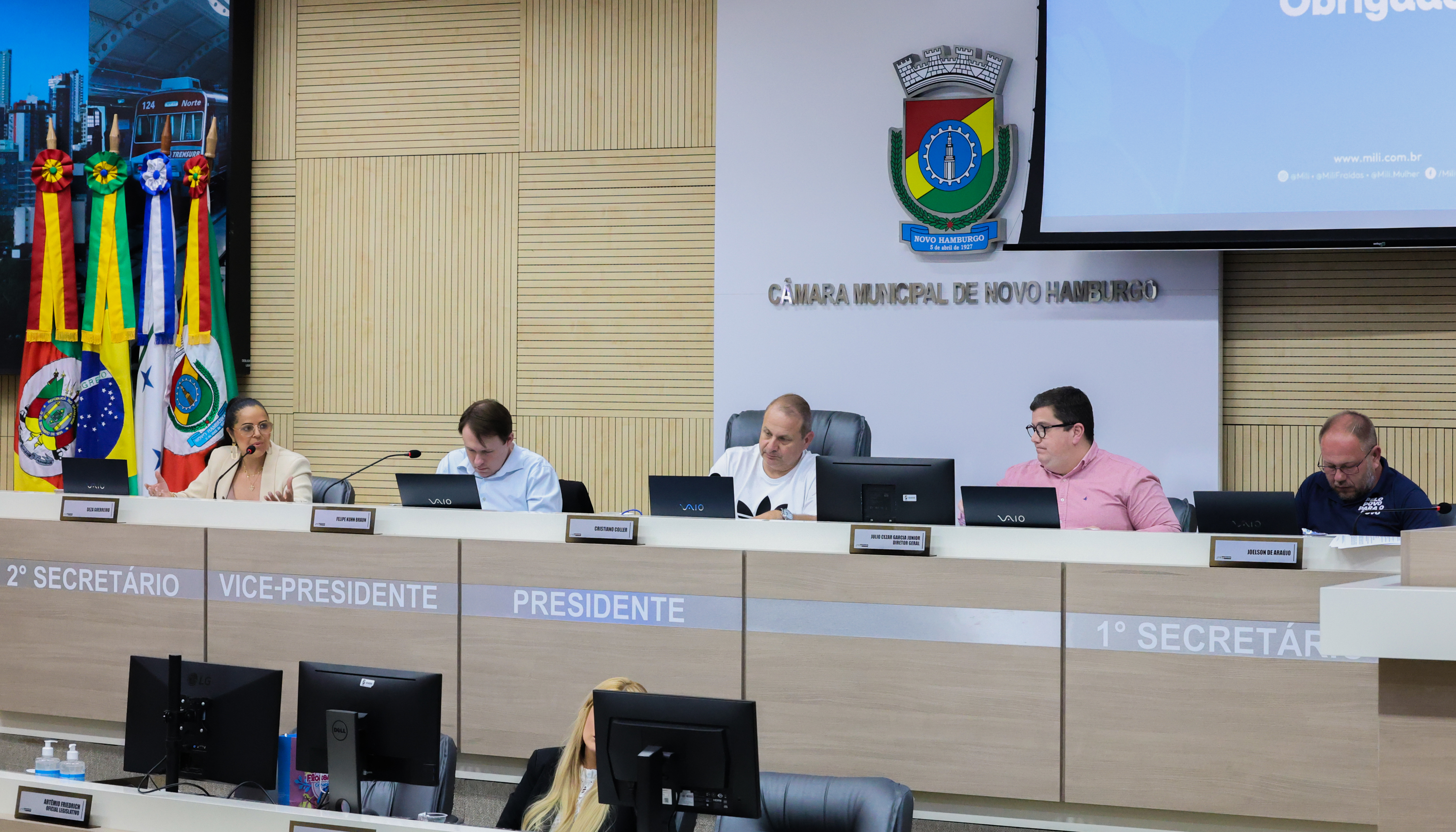 Pessoas com autismo e fibromialgia poderão agendar consultas pelo telefone