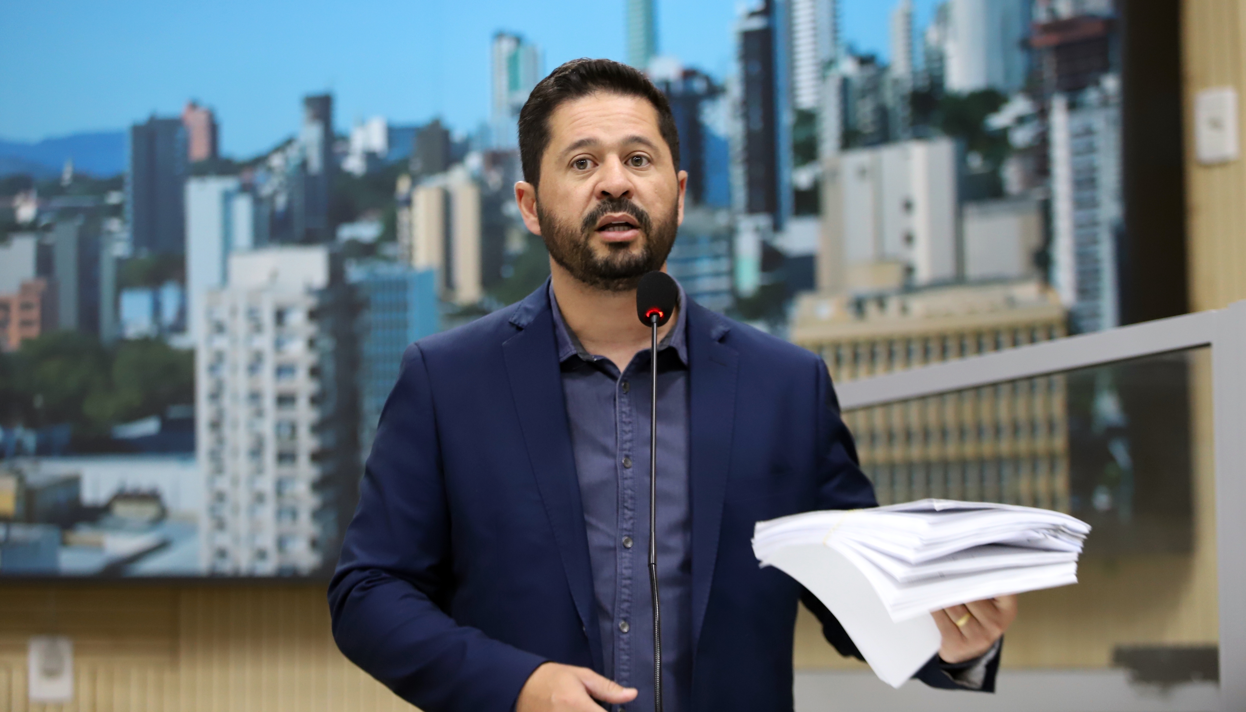 Plenário aprova relatório final da CPI do Transporte Público