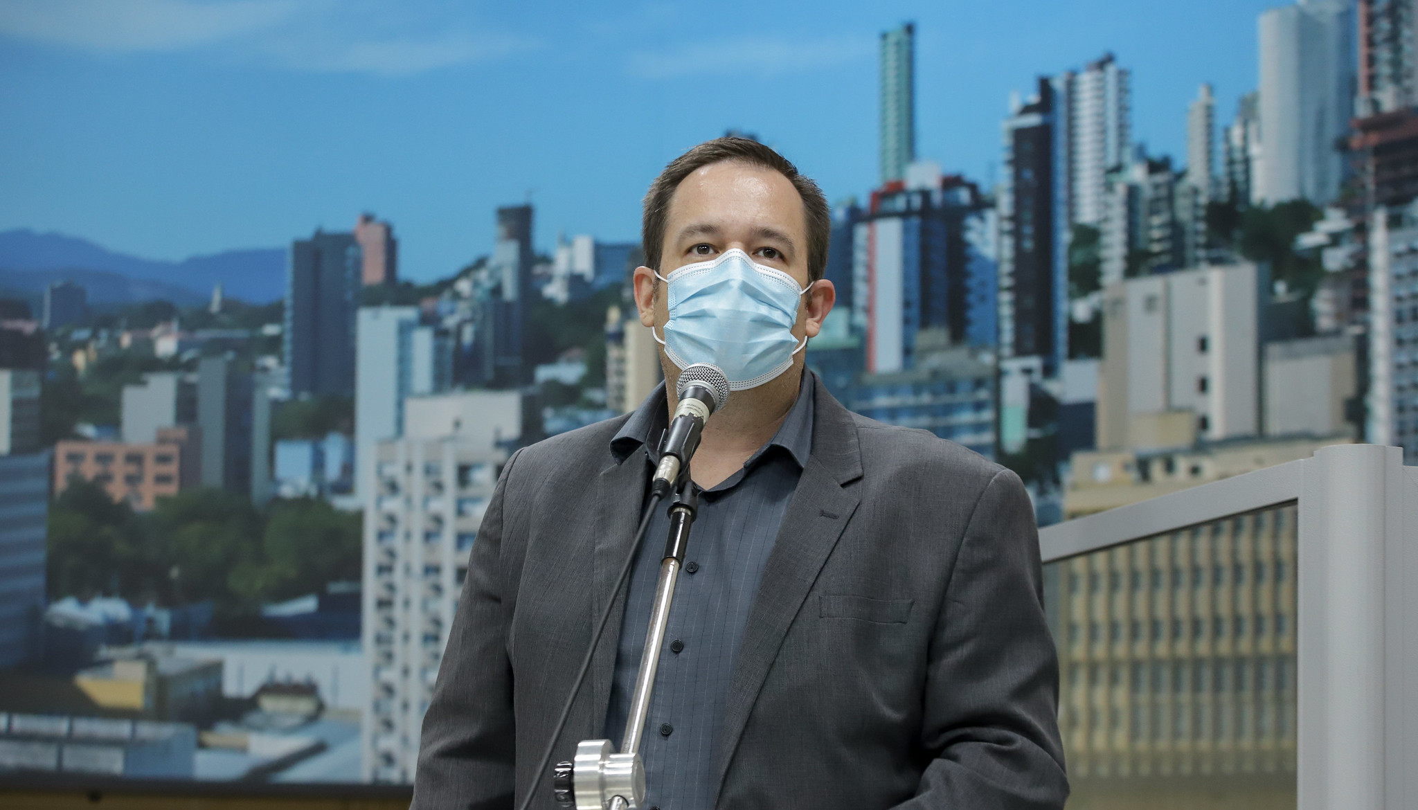 Prefeito em exercício participa da primeira sessão plenária do ano