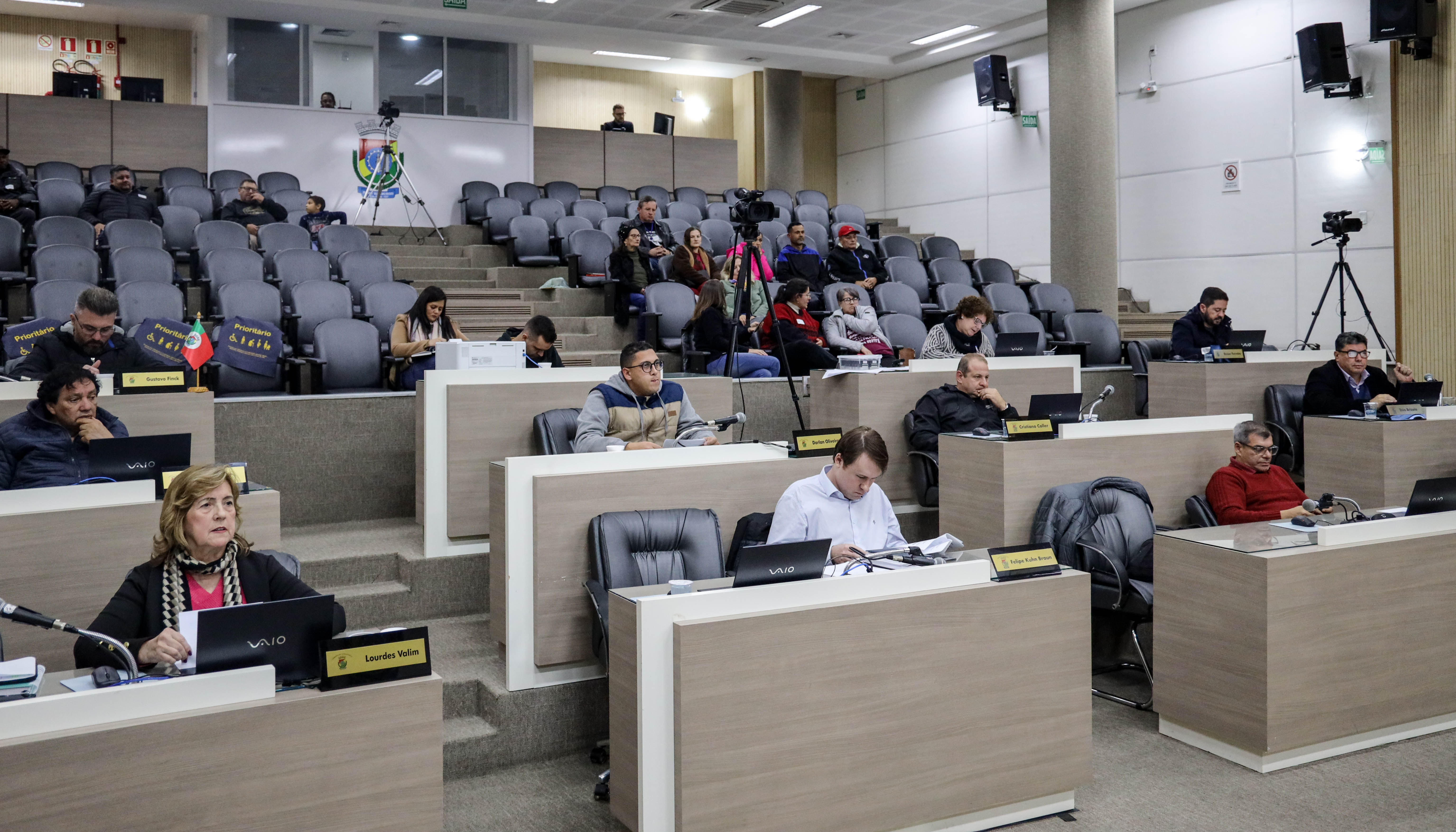 Prefeitura poderá contratar até 280 professores temporários