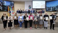 Prêmio Ernest Sarlet de Educação consagra na Câmara 10 profissionais que atuam em Novo Hamburgo 