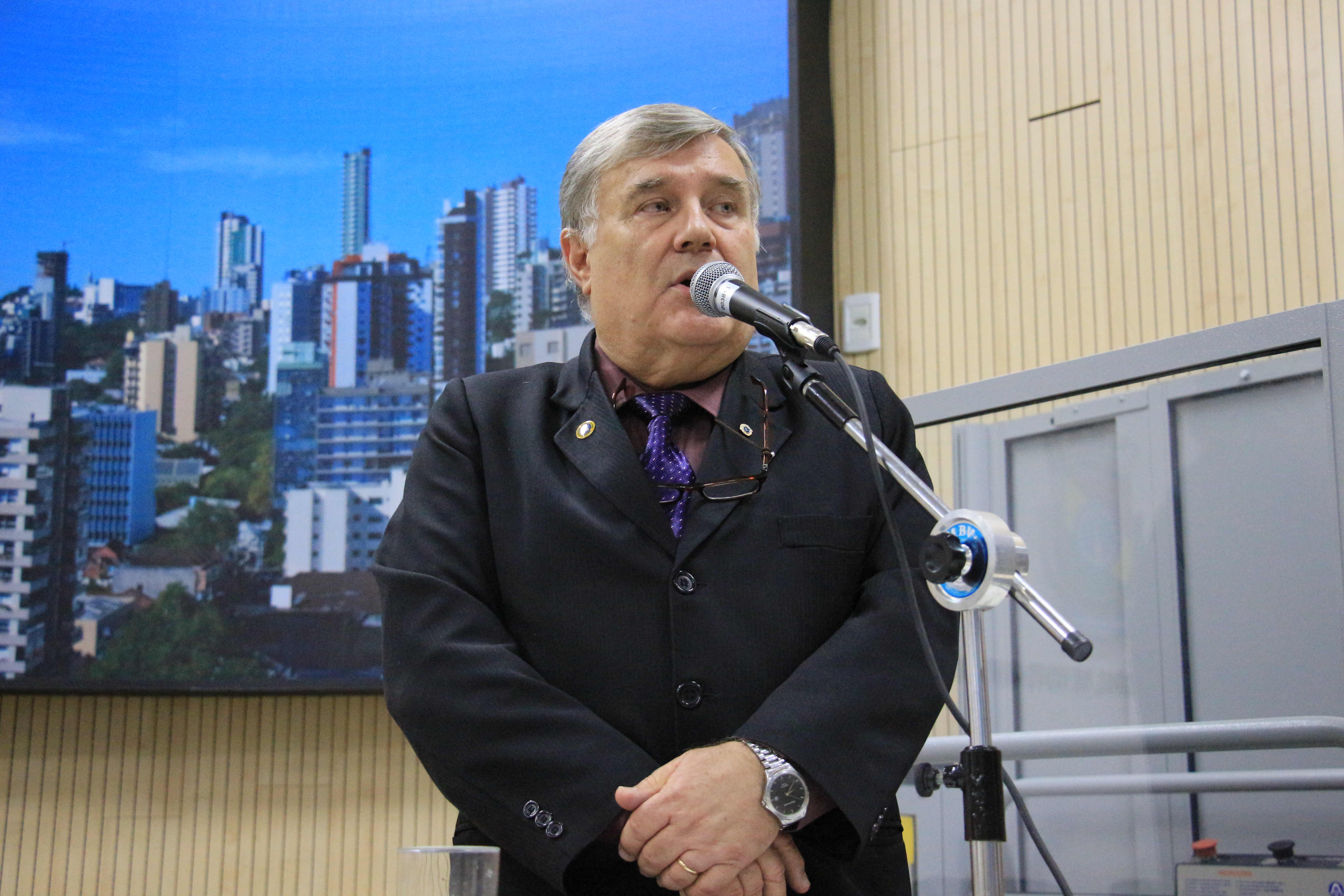 Presidente do Banco de Alimentos fala na Tribuna Popular