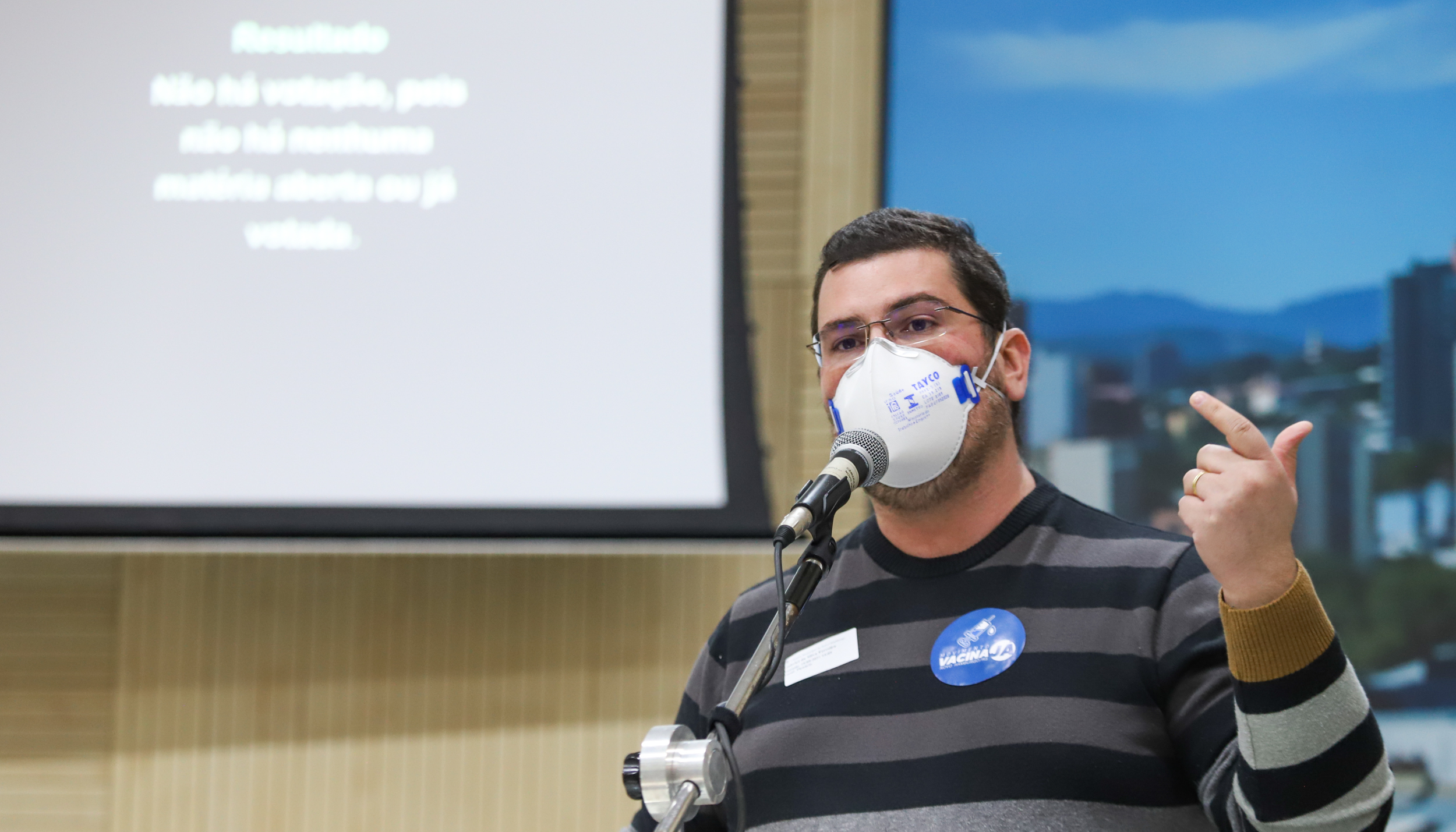 Presidente do SindProfNH fala sobre retorno às aulas e greve sanitária 