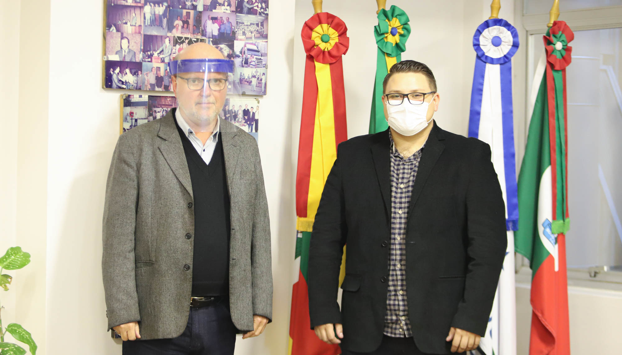 Presidente recebe novo vereador titular em seu gabinete