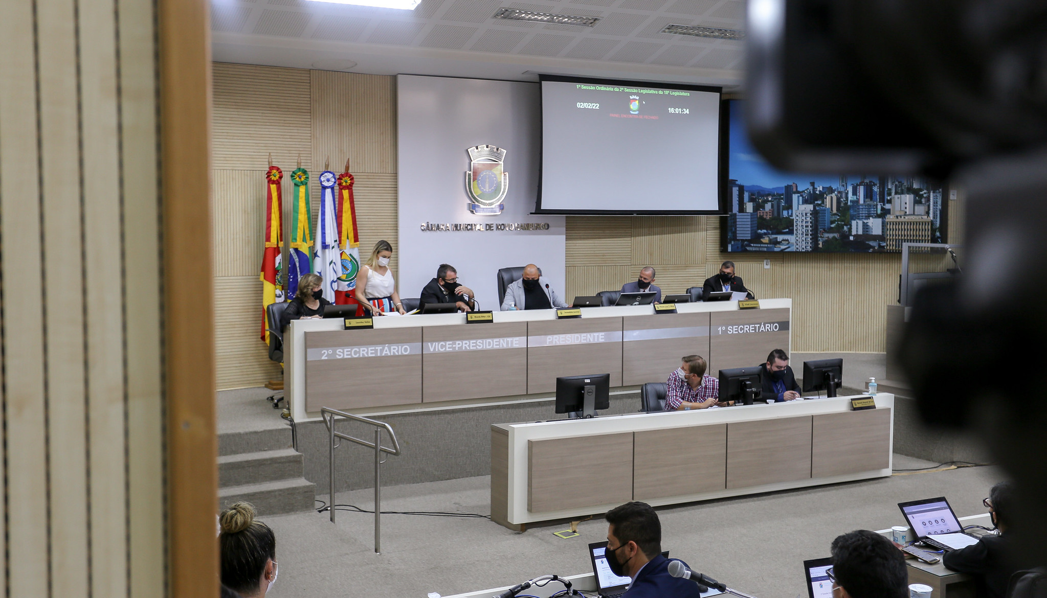 Primeiros projetos do ano recebem pedidos de vista