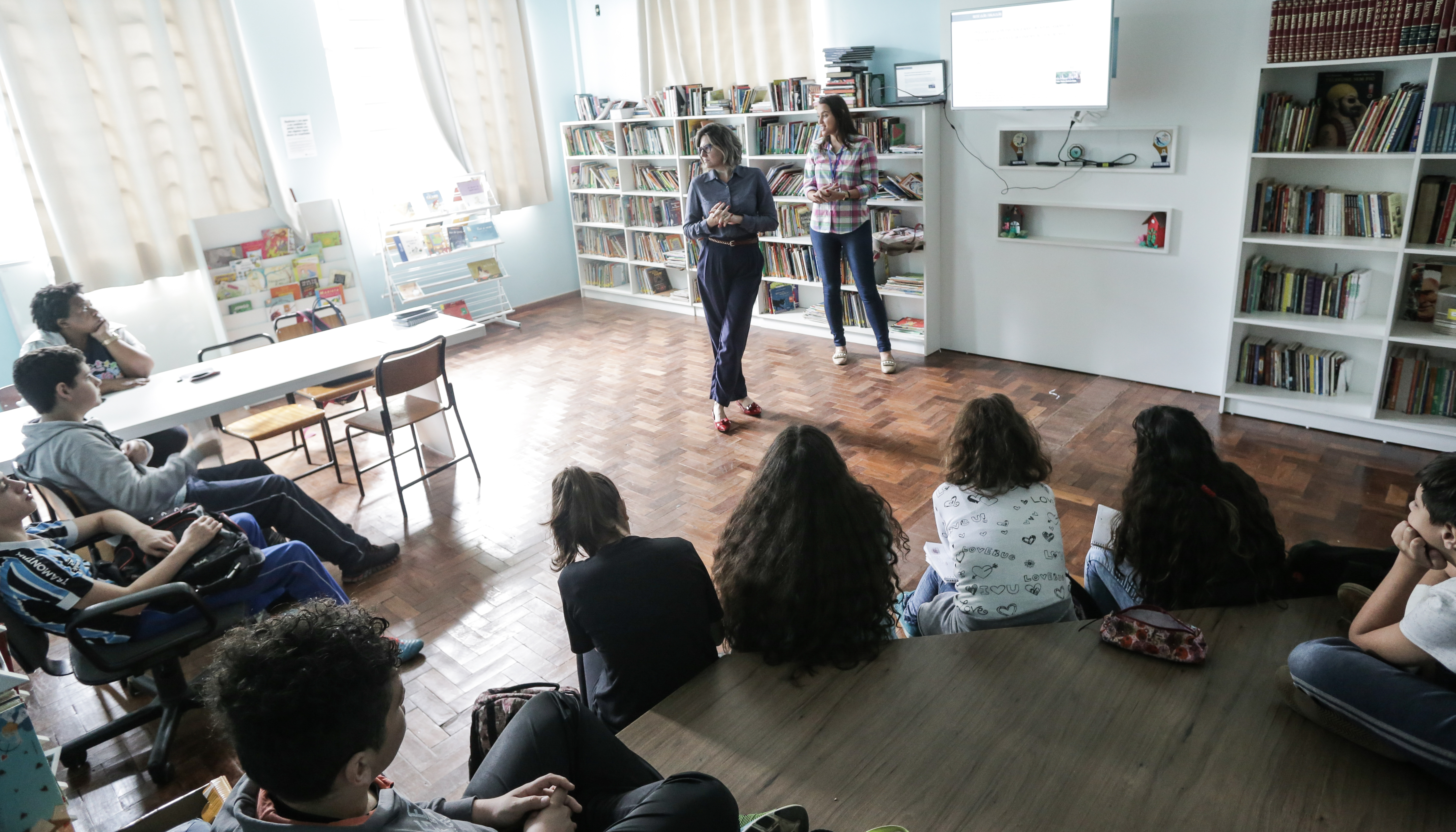 Procuradoria Especial da Mulher faz palestra para estudantes da Escola João Goulart