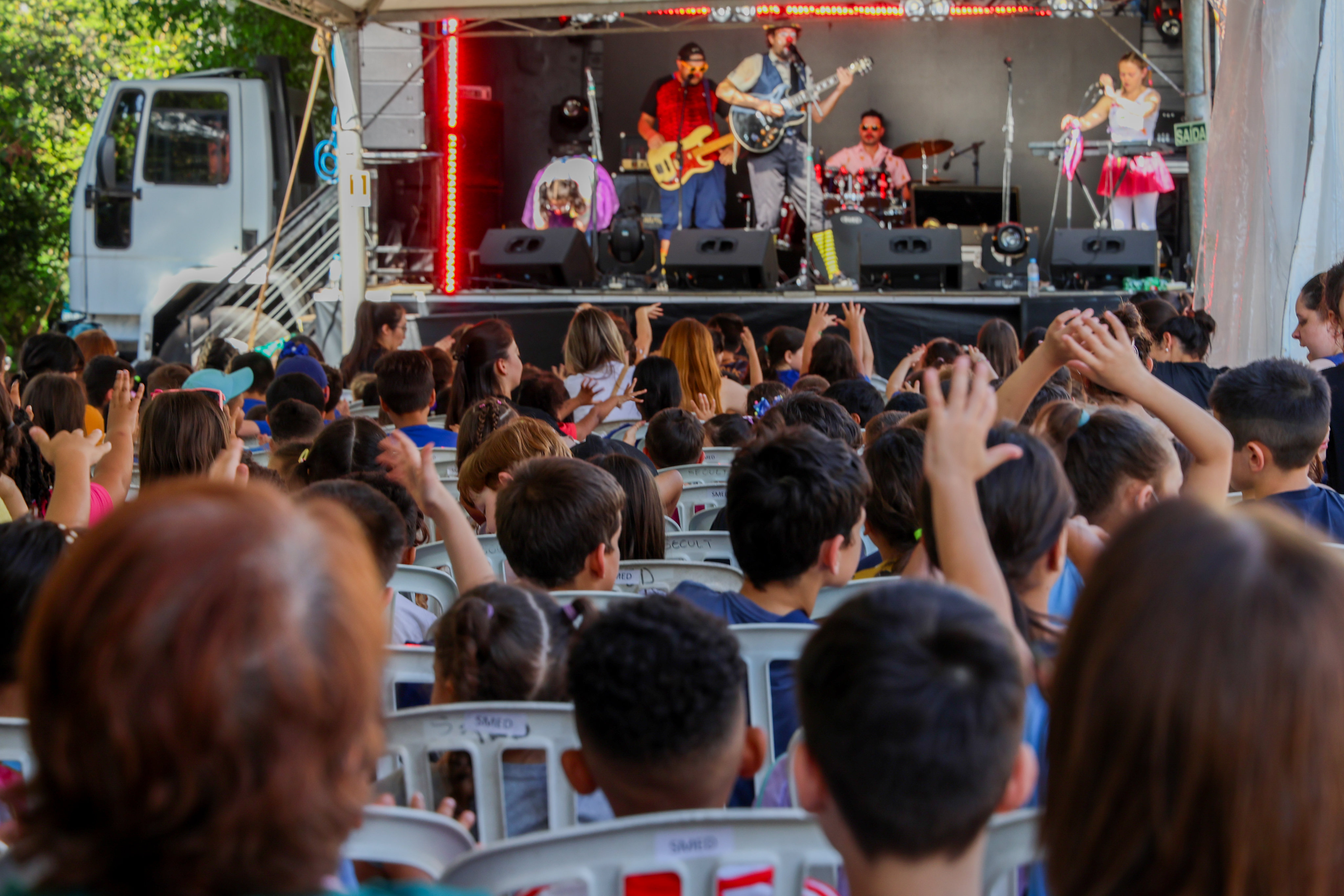 Professores e alunos da rede municipal terão voucher durante a Feira do Livro
