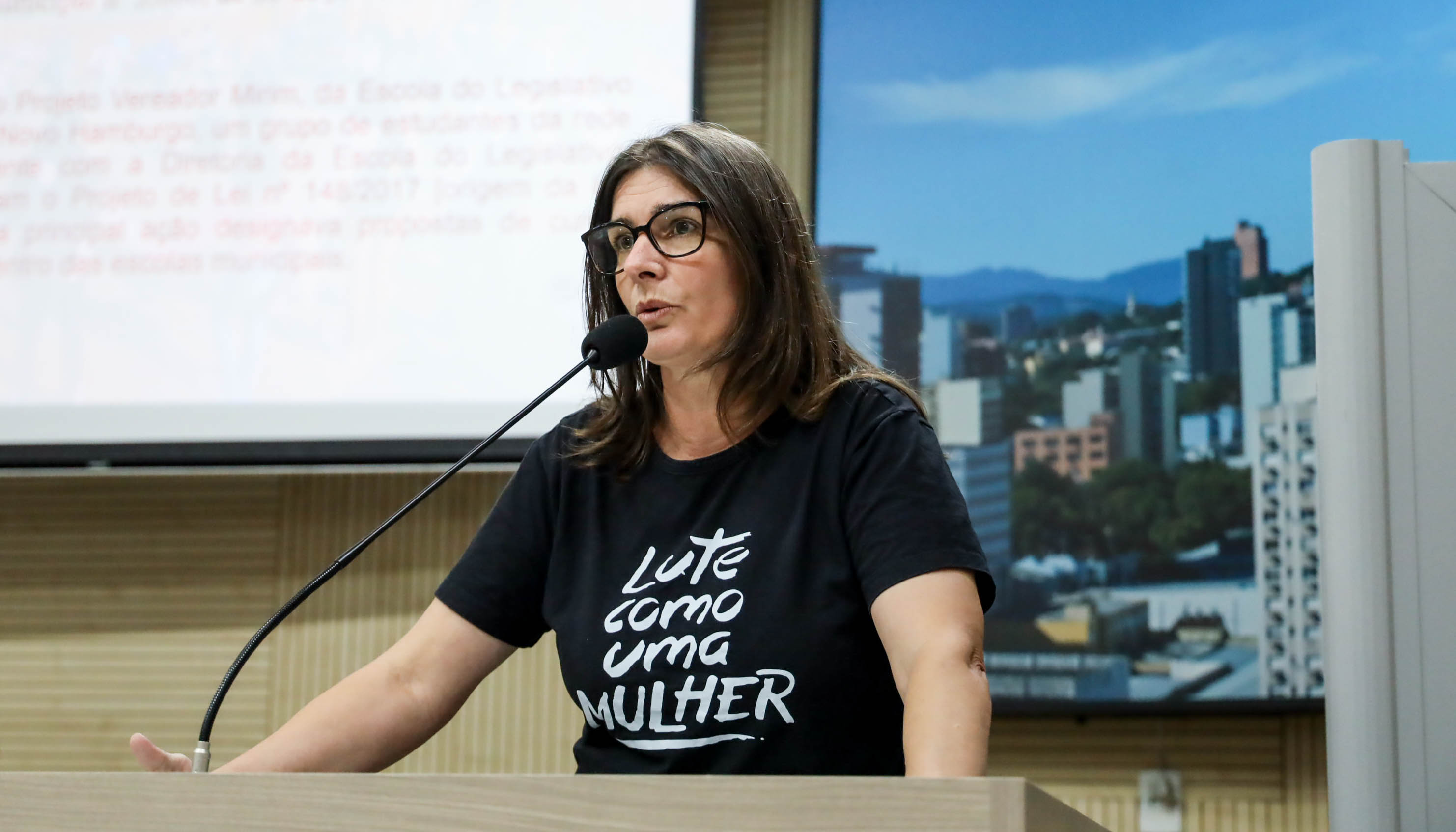 Projeto aprovado obriga debate sobre violência de gênero nas escolas