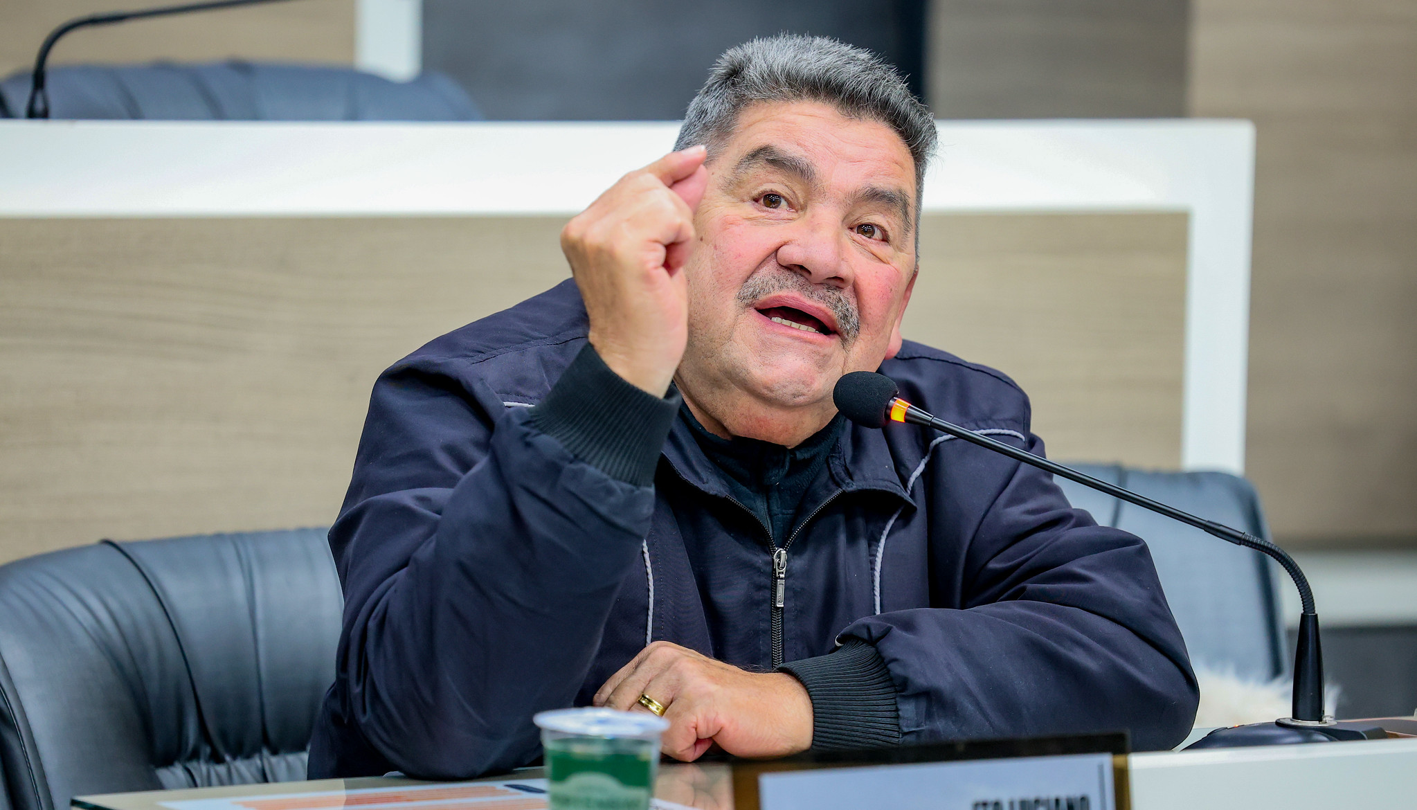 Projeto aprovado propõe diretrizes para prevenir adoecimento mental de servidores da saúde e segurança