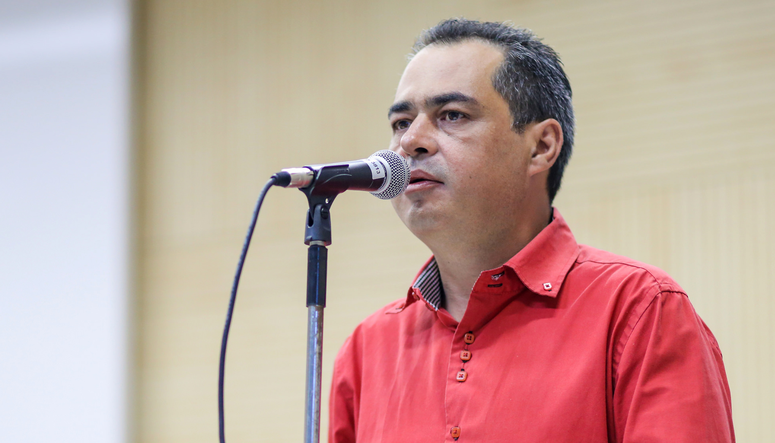 Projeto aprovado sugere fornecimento gratuito de remédios a idosos de baixa renda