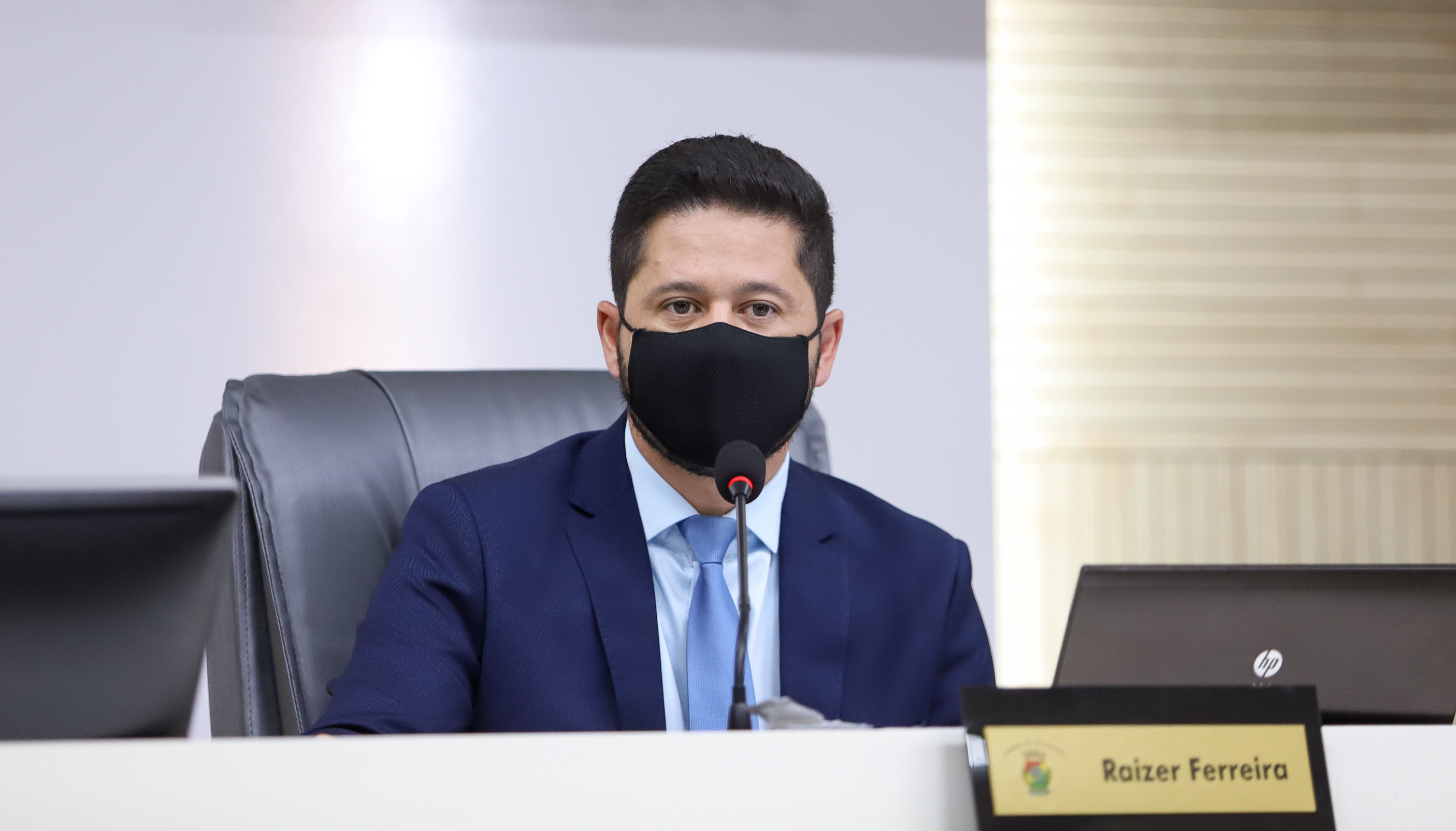 Projeto de lei obriga supermercados e empresas da cidade a substituírem sacolas plásticas por biodegradáveis