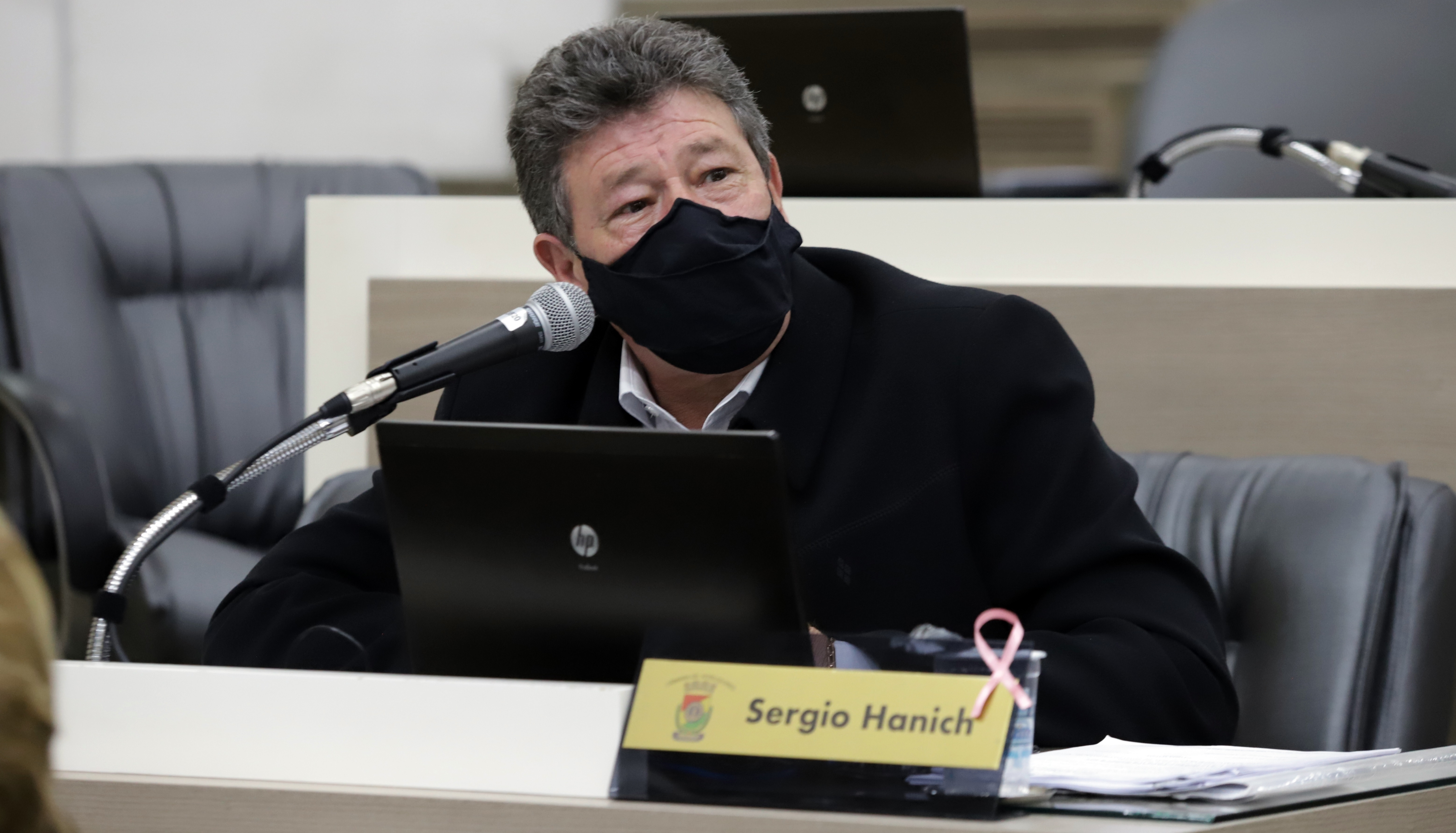 Projeto de lei propõe semáforos em amarelo piscante das 23h às 5h