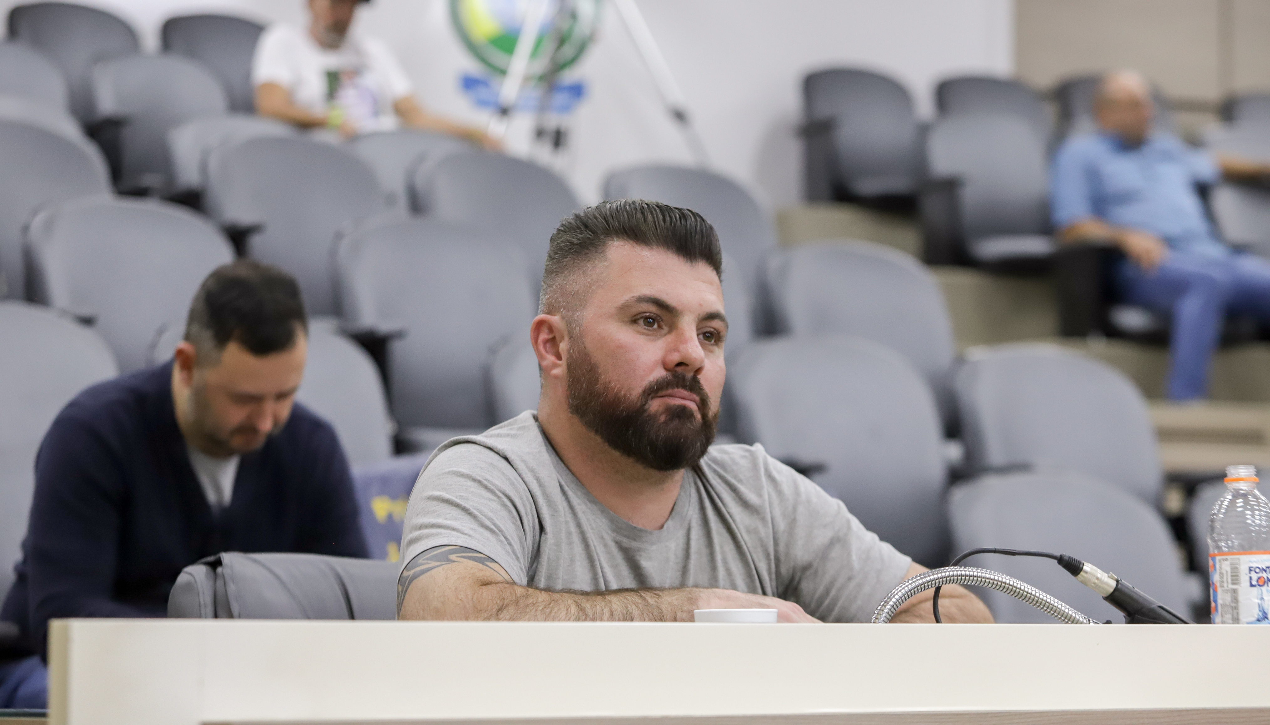 Projeto de lei quer obrigar empresa de energia elétrica a recolher resíduos de podas