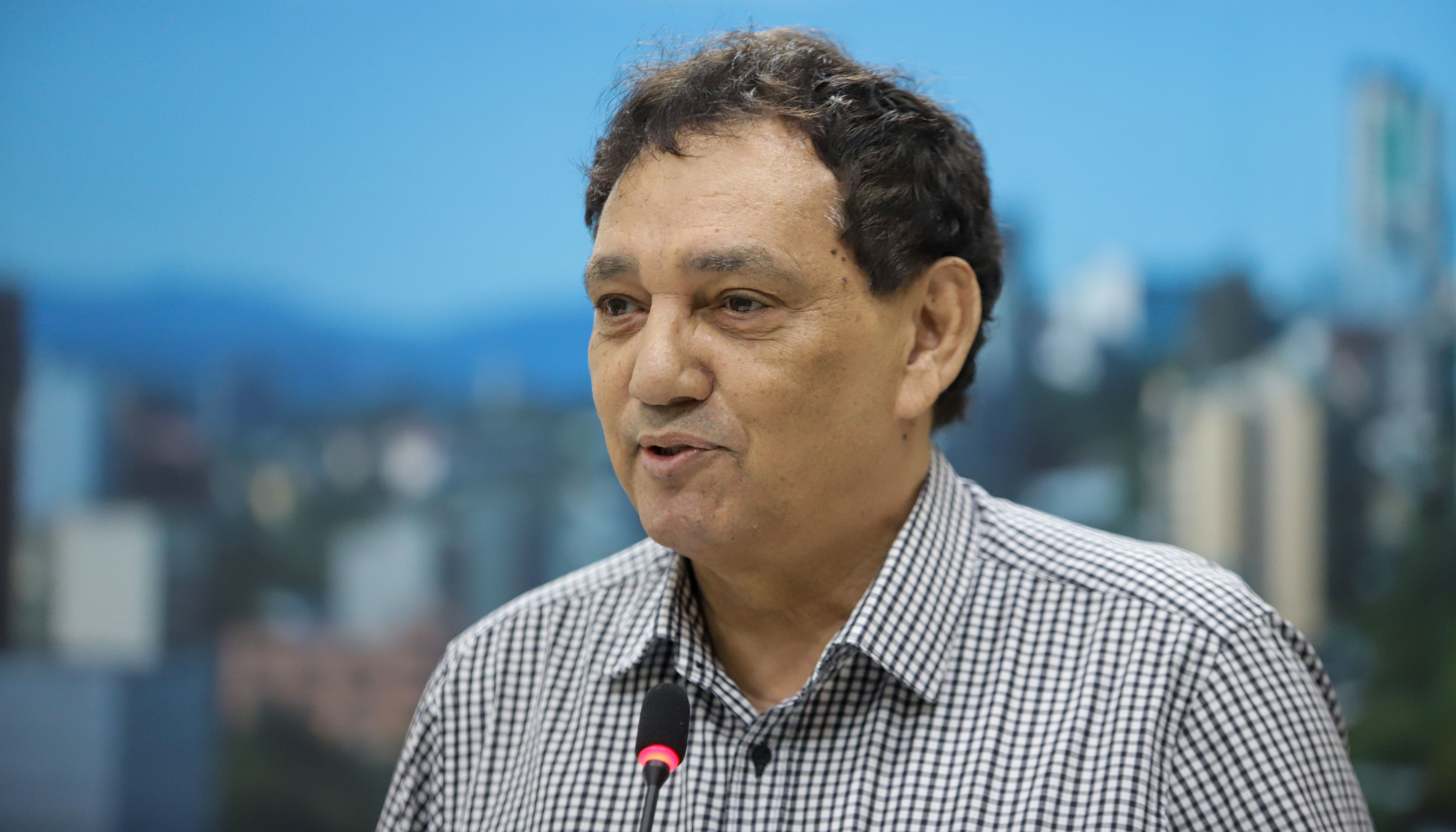 Projeto defende uso de energia solar em semáforos