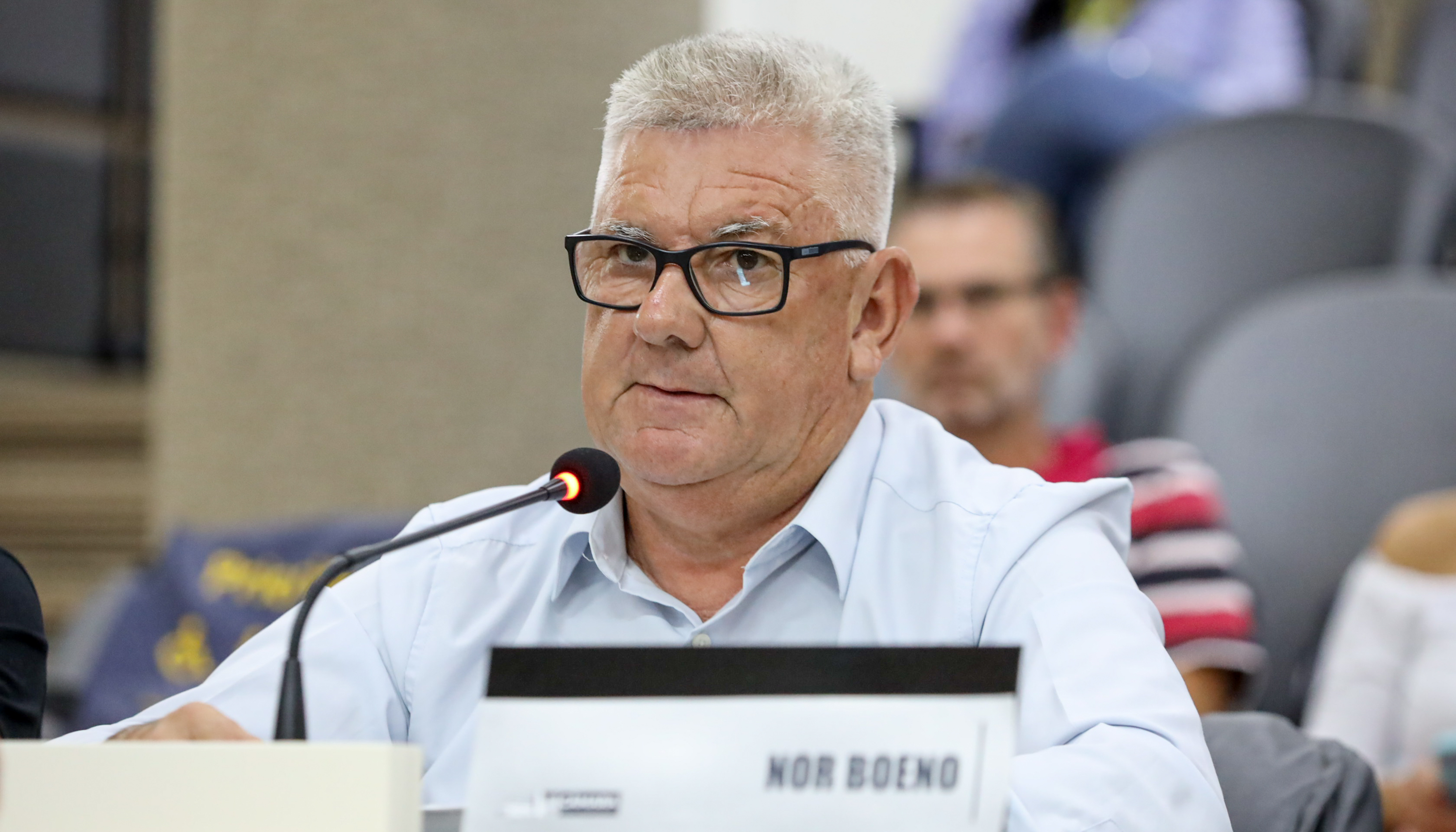 Projeto estabelece critérios para a instalação e manutenção de fios de luz