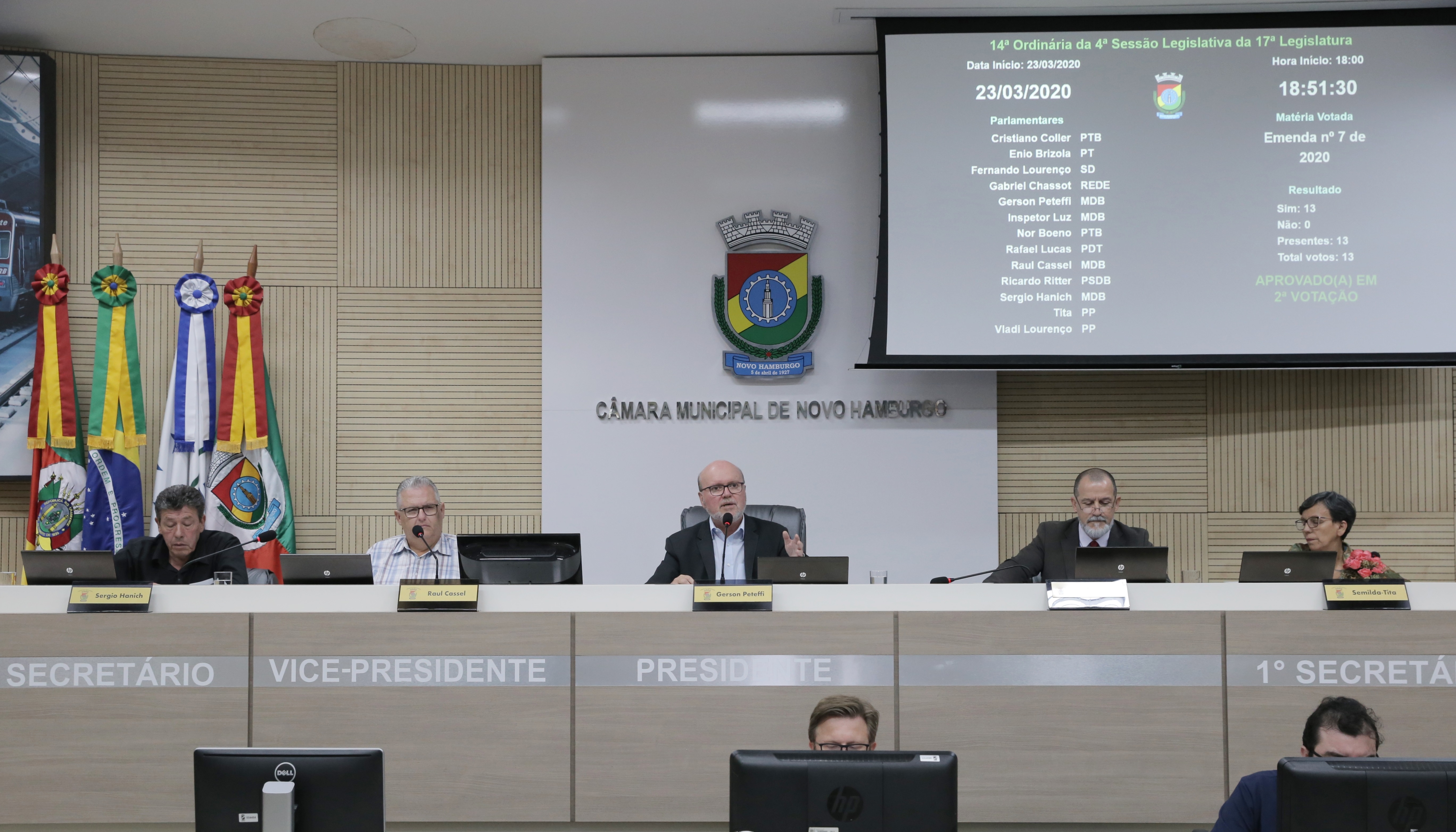 Projeto oficializa galerias de personagens históricos do Legislativo