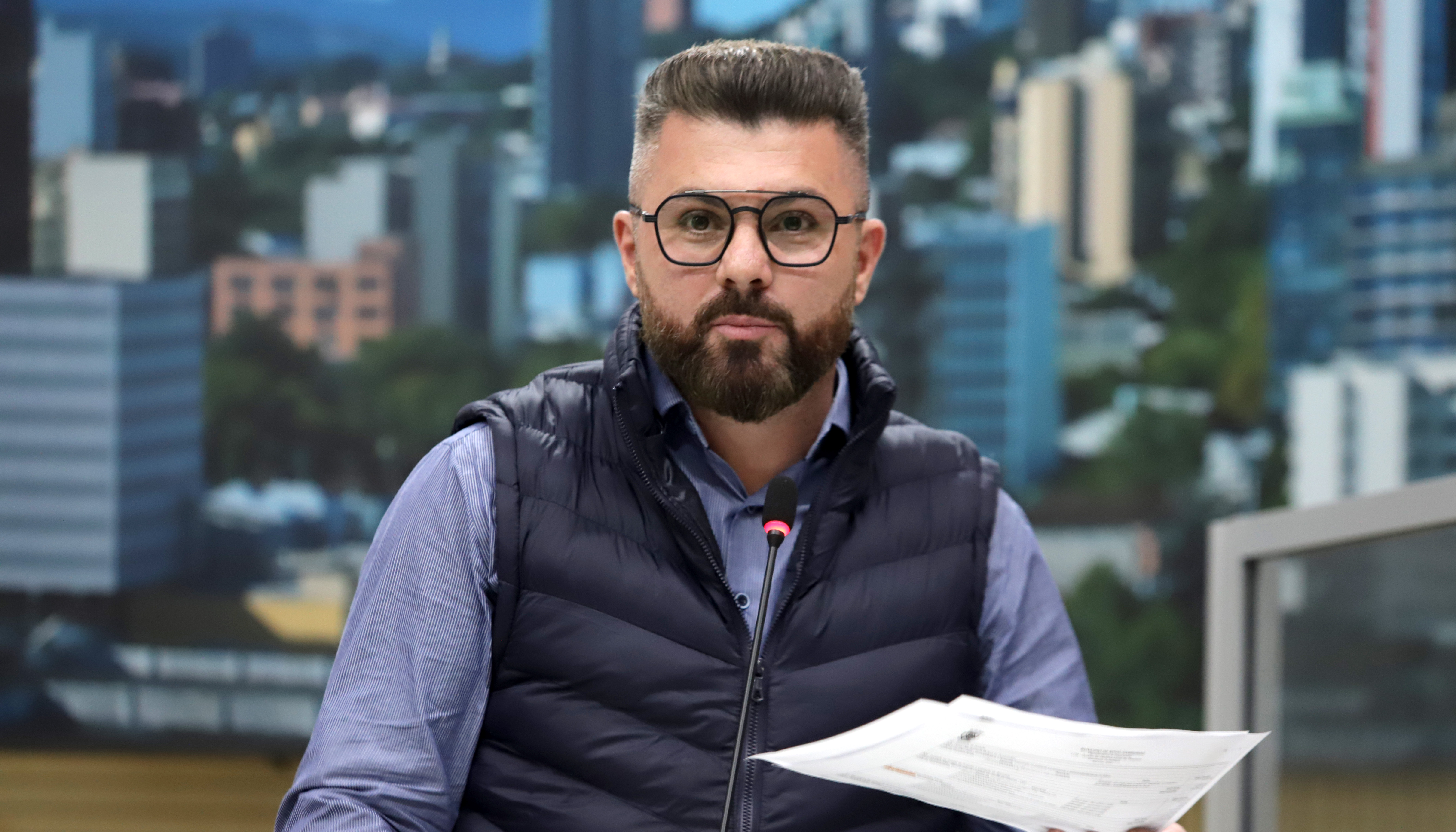 Projeto que revisa legislação sobre poluição sonora é rejeitado em primeiro turno