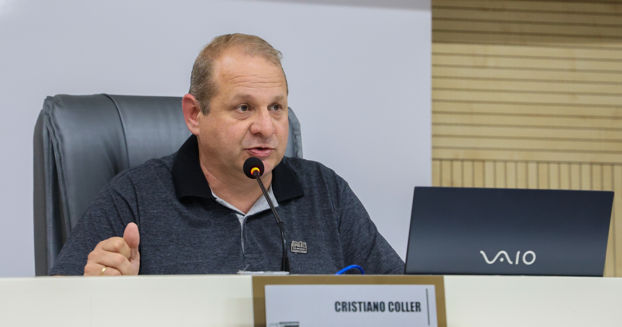 Projeto quer regularizar instalação de parklets em vagas de estacionamento em calçadas