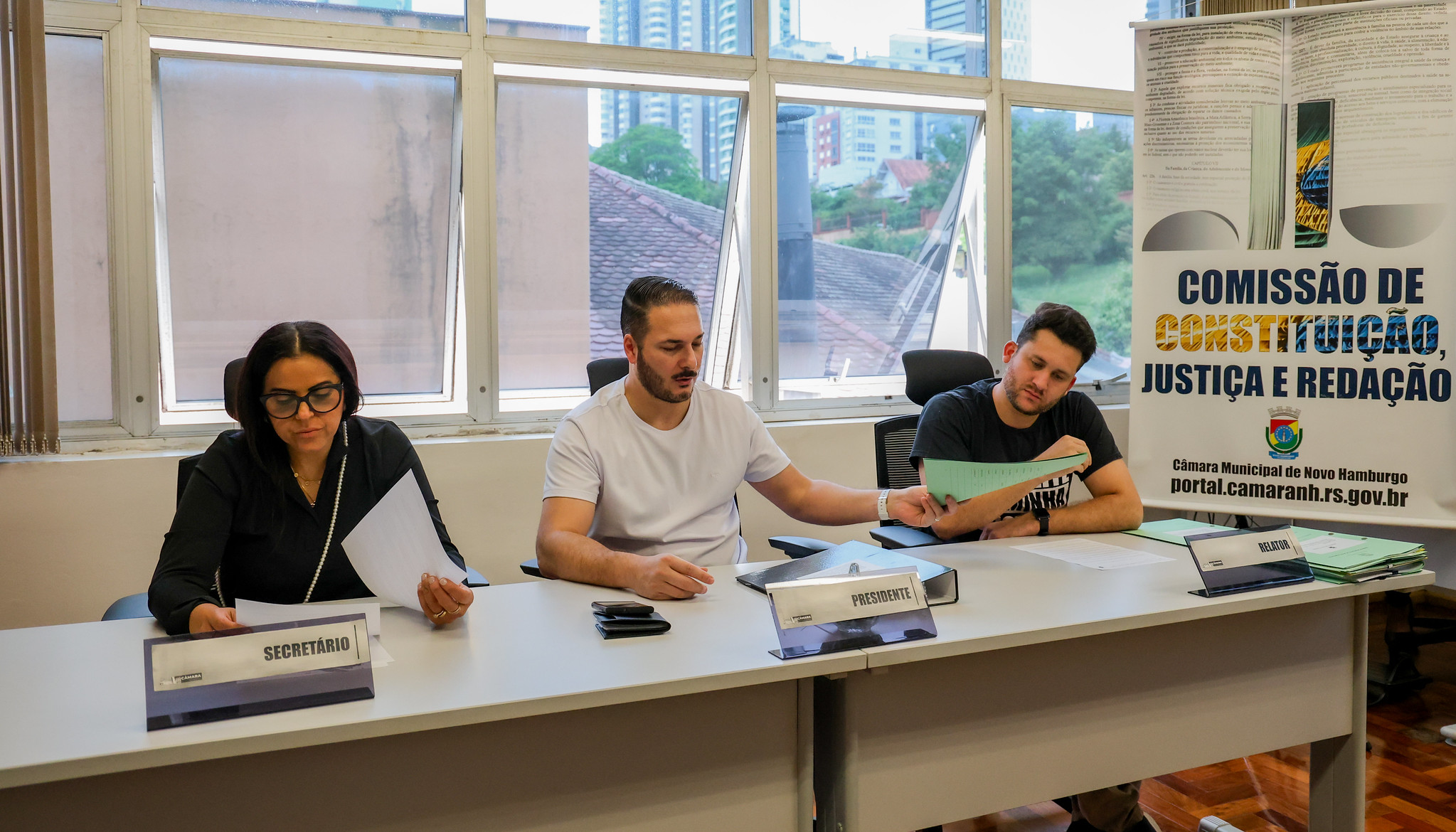 Projetos sobre segurança em agências bancárias e venda de imóveis públicos avançam na Câmara