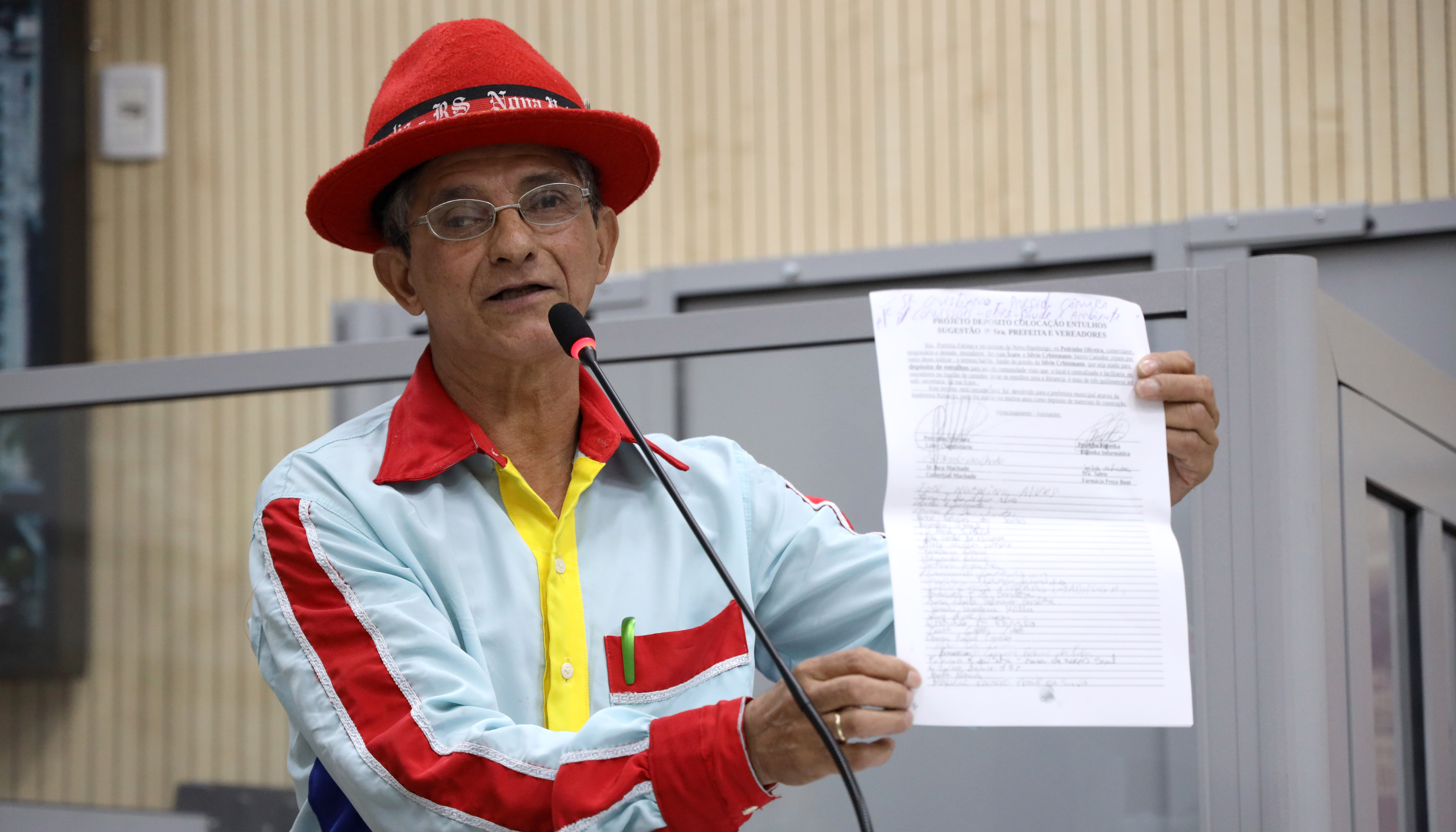 Projetos sociais pautam fala de Pedrinho Oliveira na tribuna