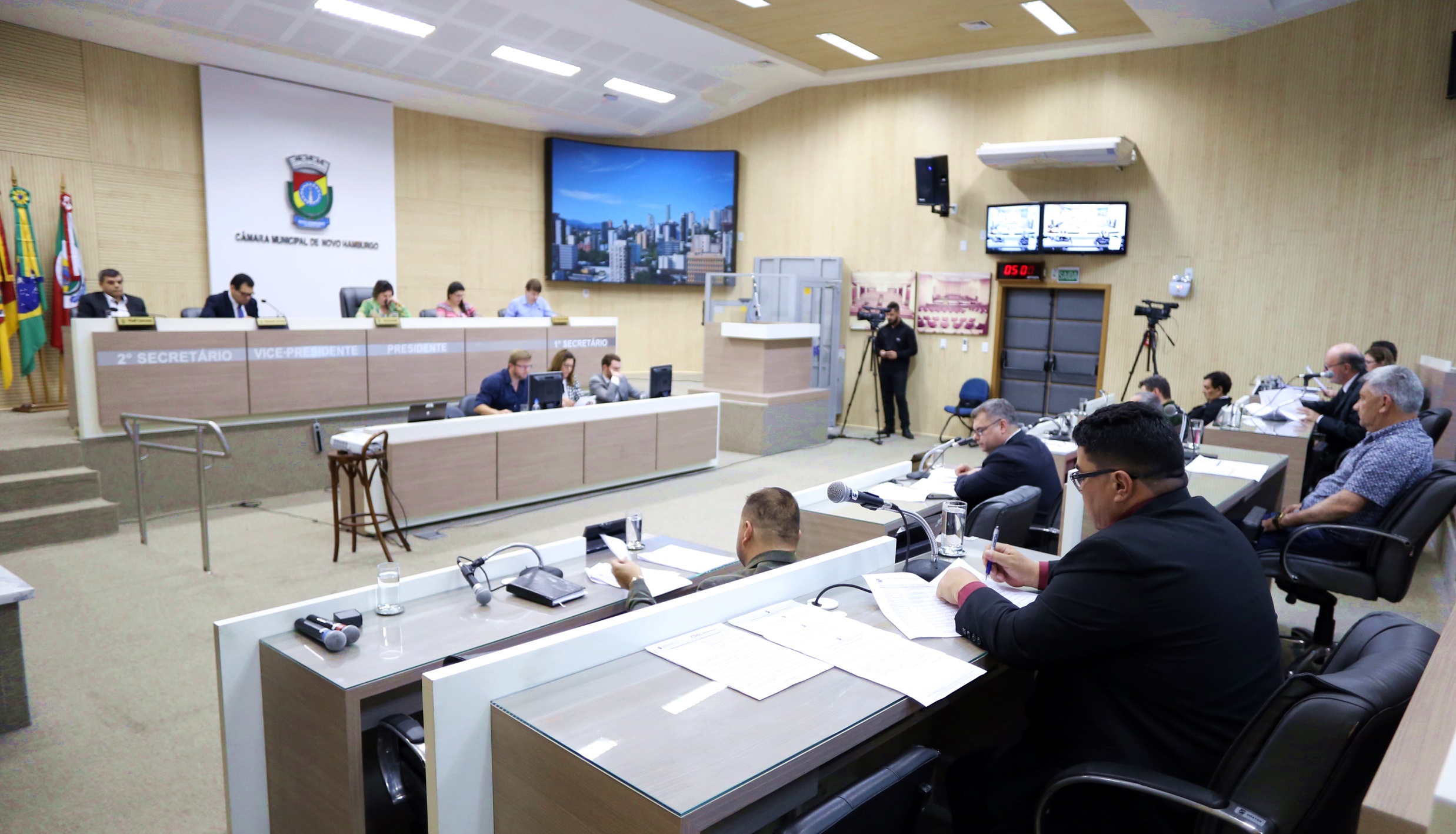 Promulgada Lei que obriga Executivo a encaminhar relatório antes de inauguração de obras