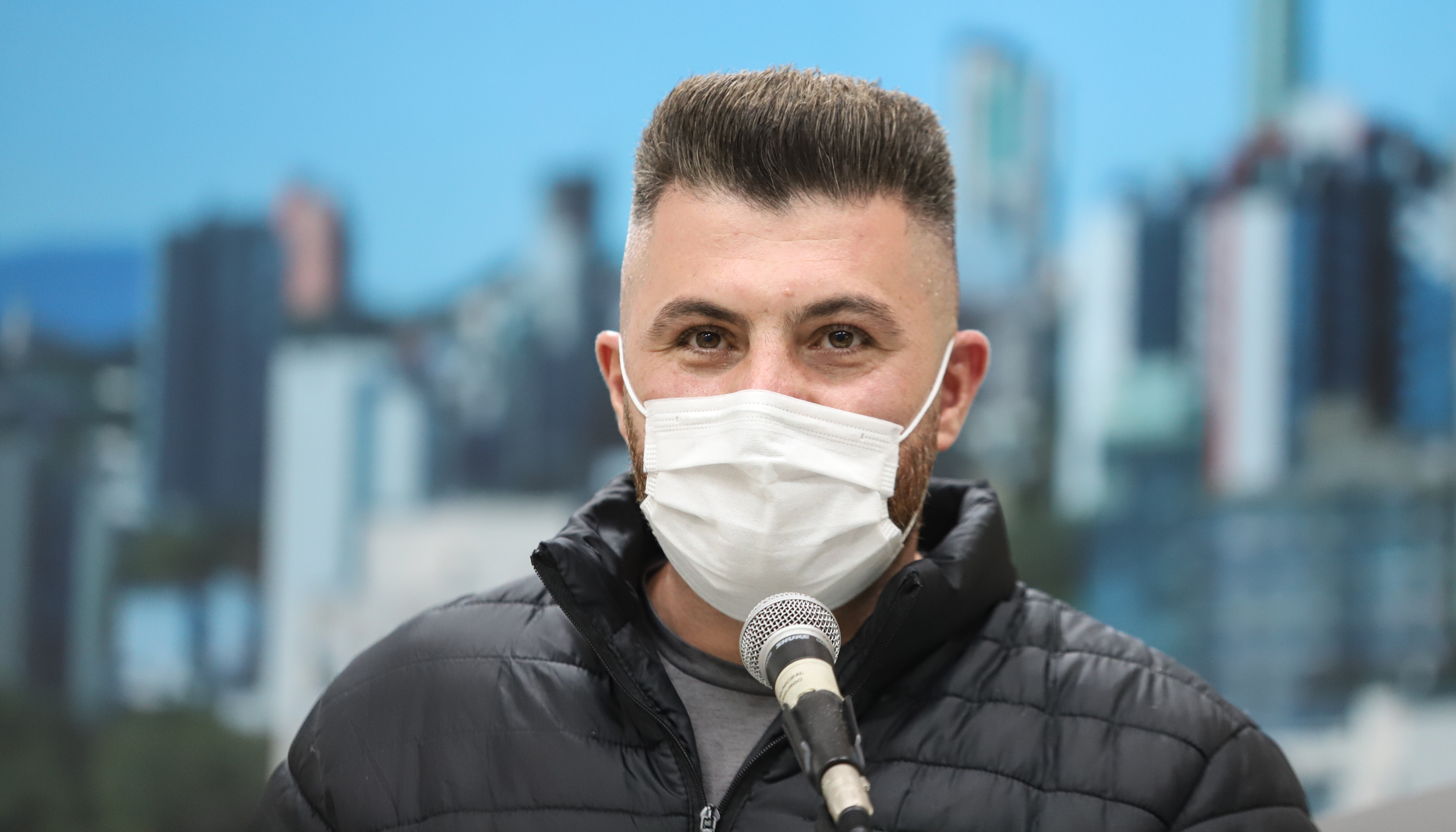 Proposta aprovada revoga proibição ao uso de celular durante atendimento em agências bancárias