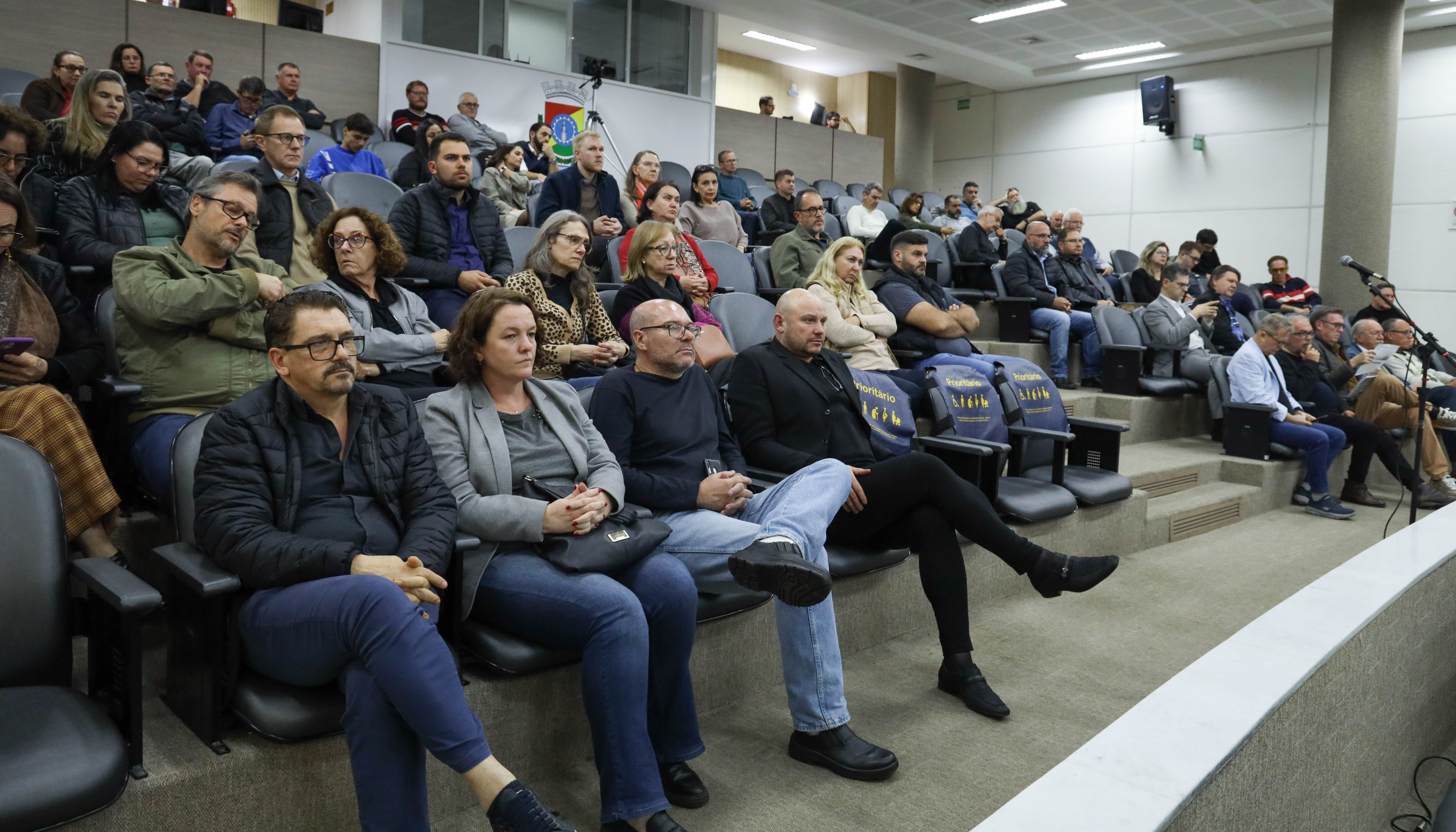 Público lota plenário para discutir proposta de alterações no Plano Diretor de Novo Hamburgo