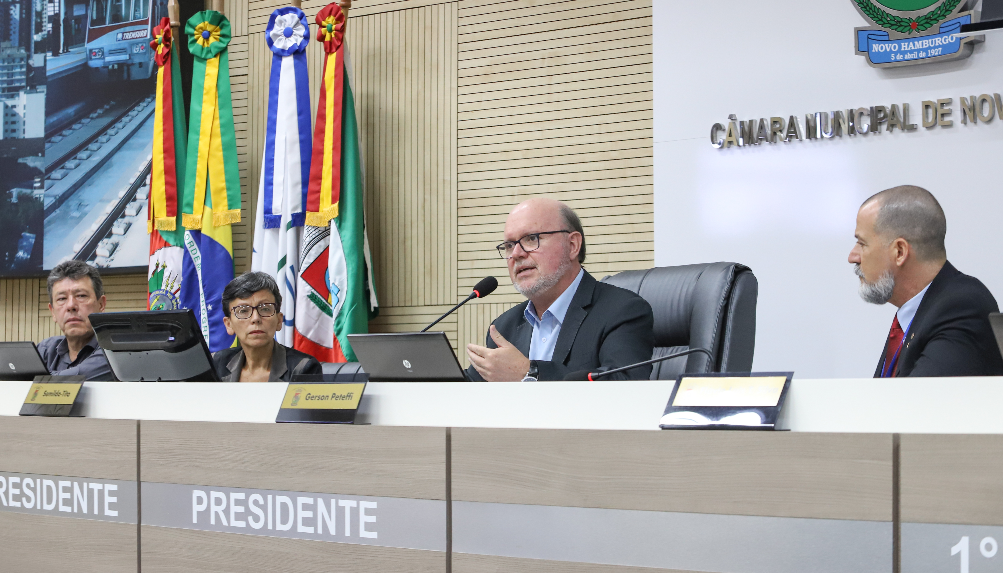 Resolução determina sessões fechadas ao público e eventos suspensos