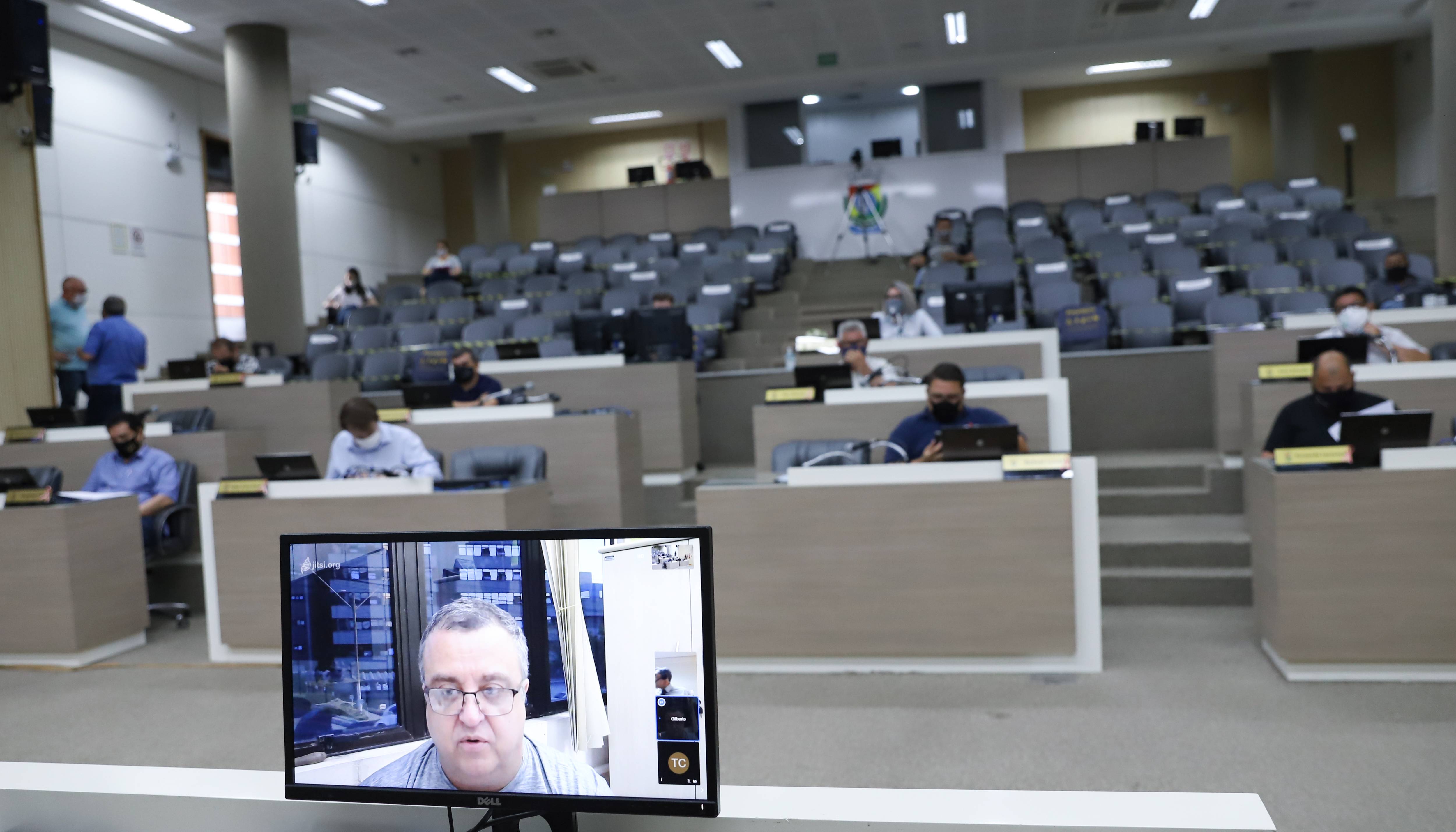 Secretário da Fazenda faz esclarecimentos sobre repasse de subsídios às empresas de transporte público coletivo