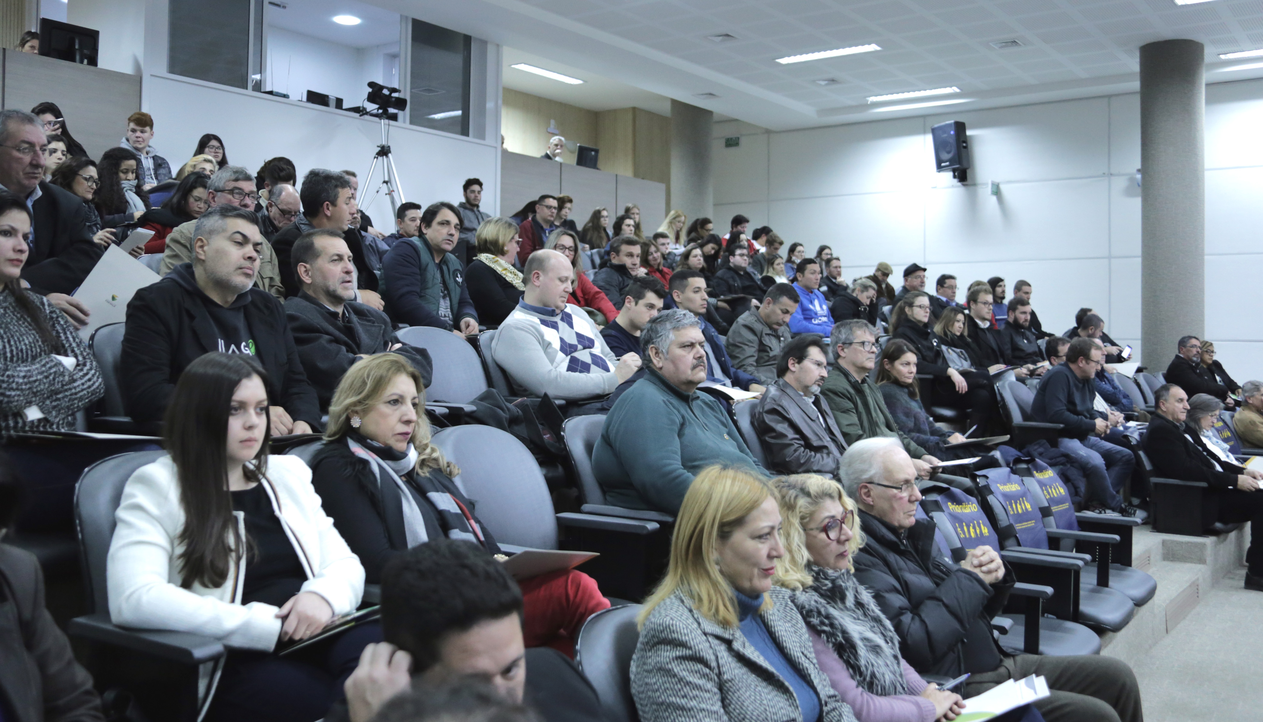 Seminário debate desenvolvimento econômico em Novo Hamburgo