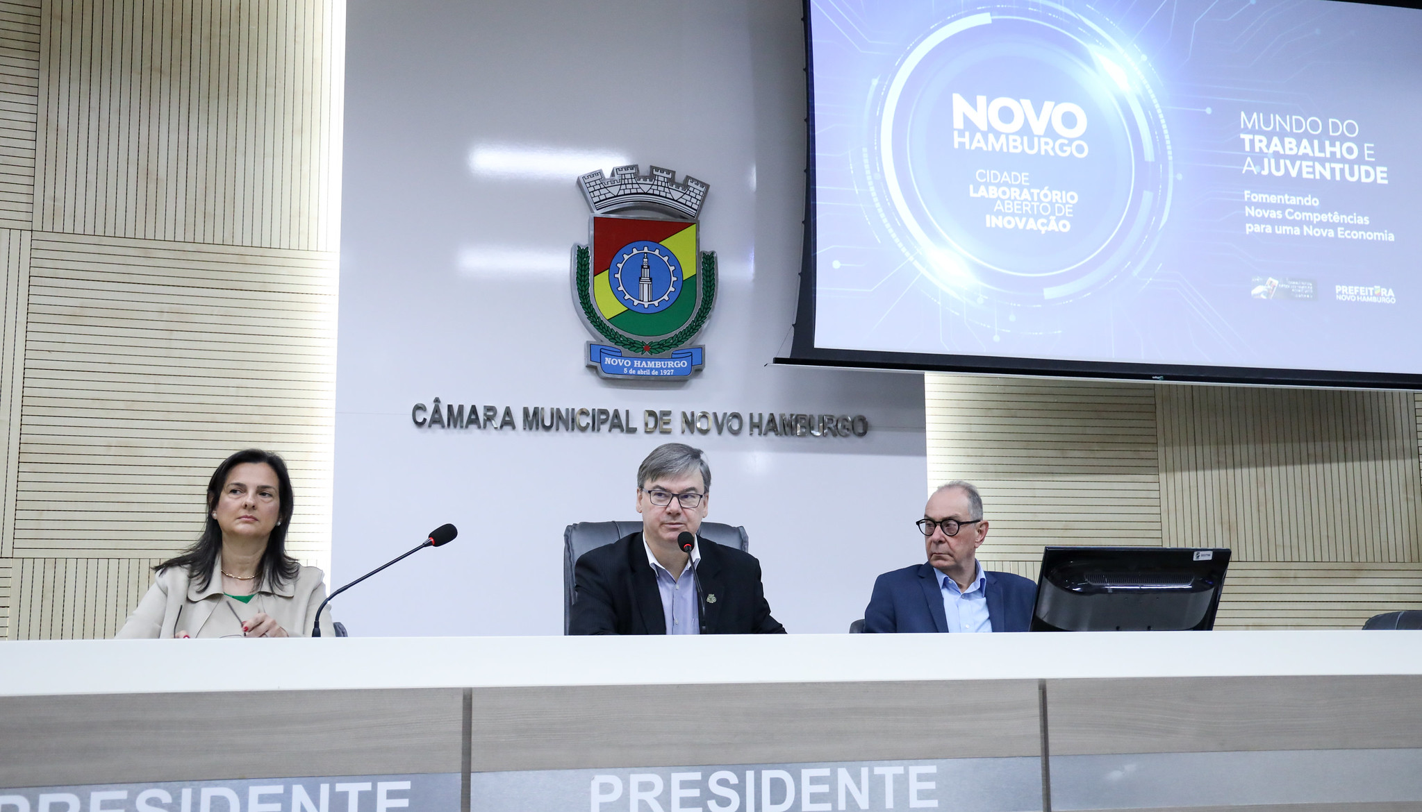 Seminário: Painel de abertura destrincha cenário pós-pandêmico e aponta crescimento de micro e pequenas empresas