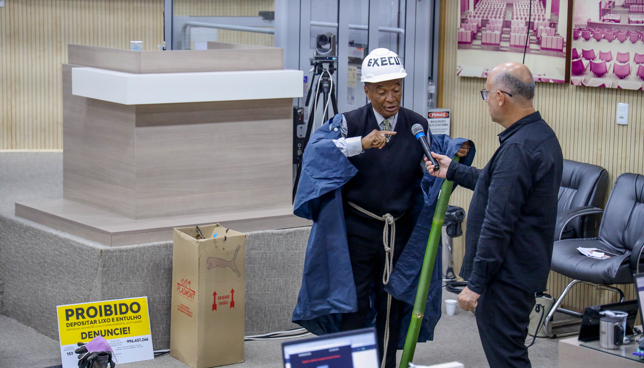 Servidor aposentado sugere limpeza manual no entorno da Casa de Bombas