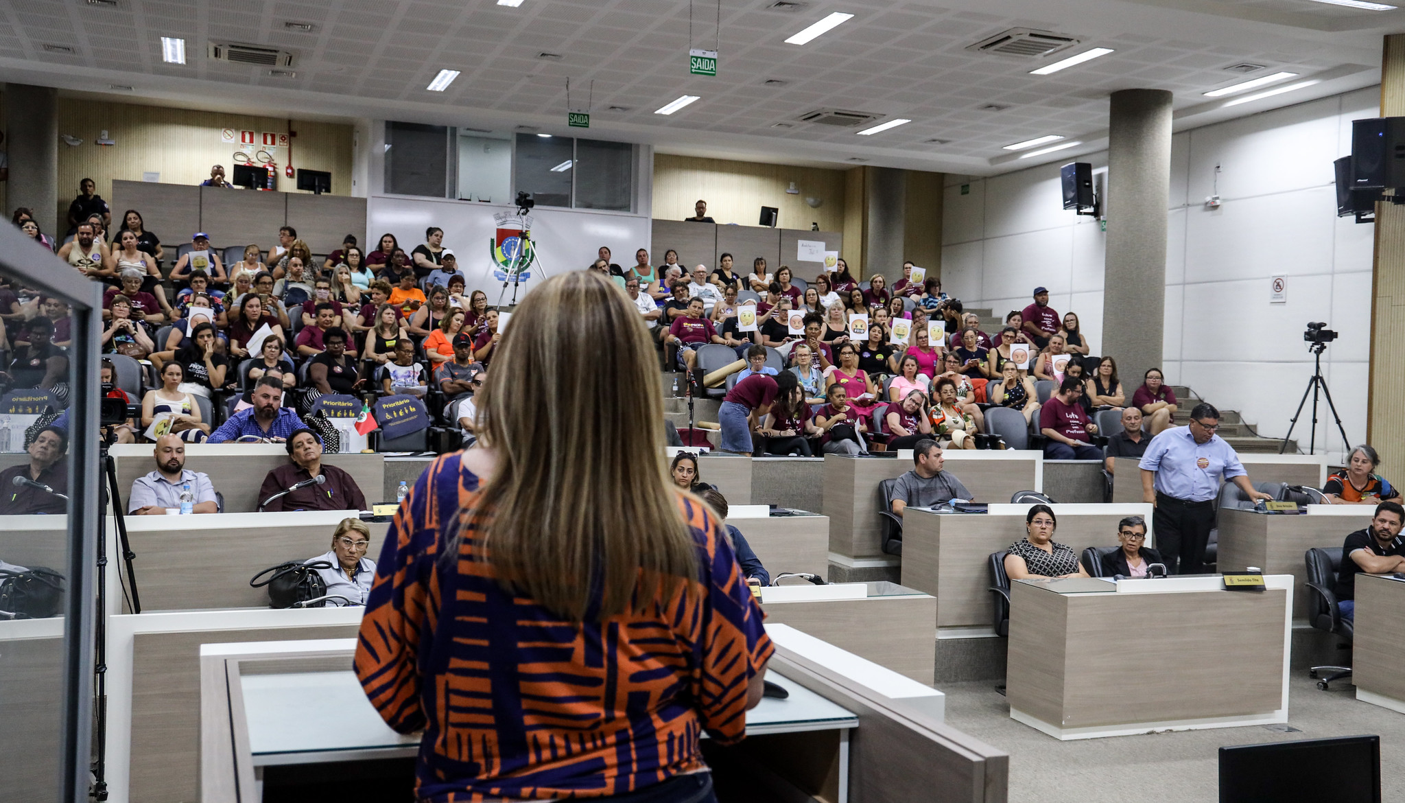 Servidores lotam plenário em audiência do Executivo sobre reforma da previdência